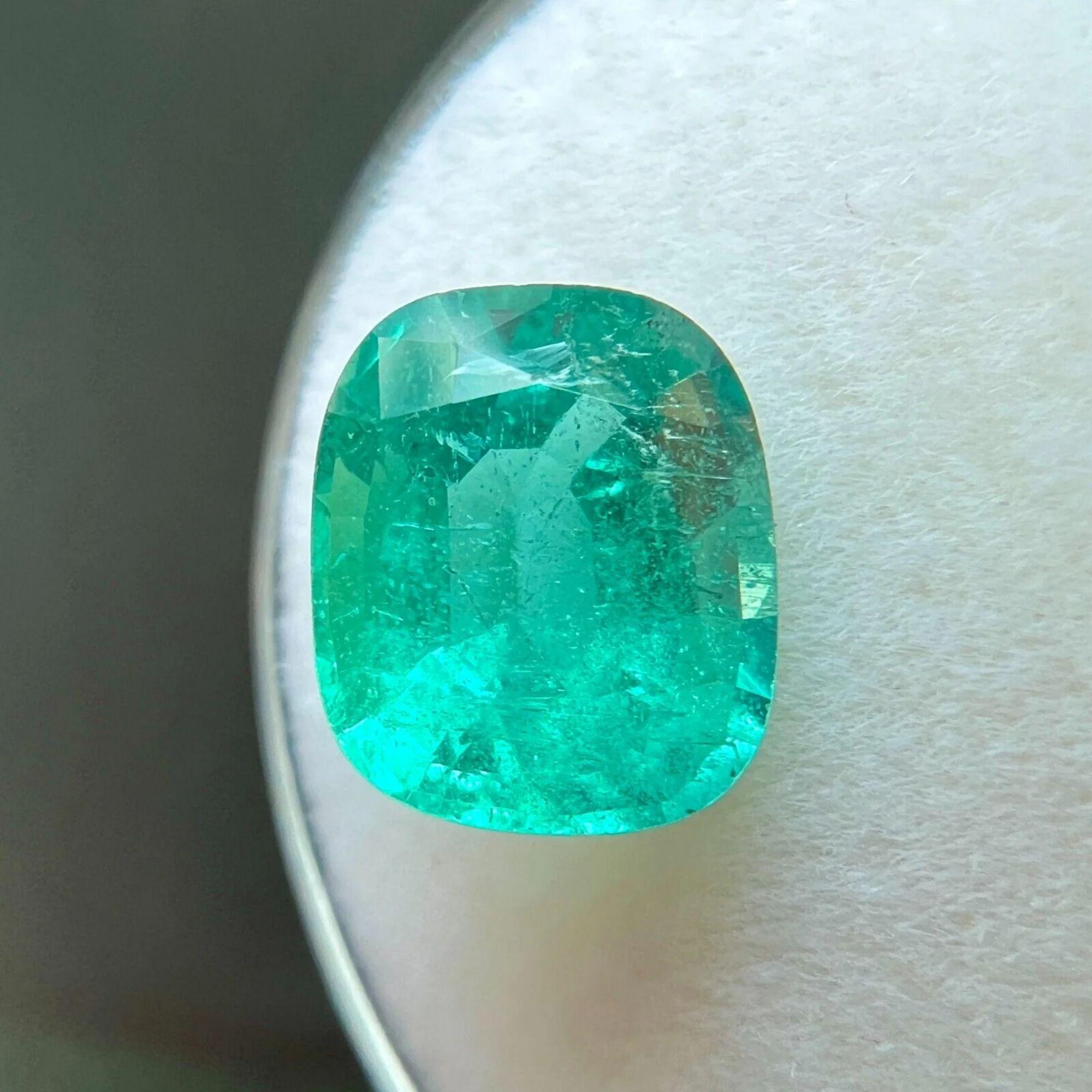 Women's or Men's Natural 3.15 Carat Emerald Rare Vivid Green Cushion Cut Loose Gem For Sale