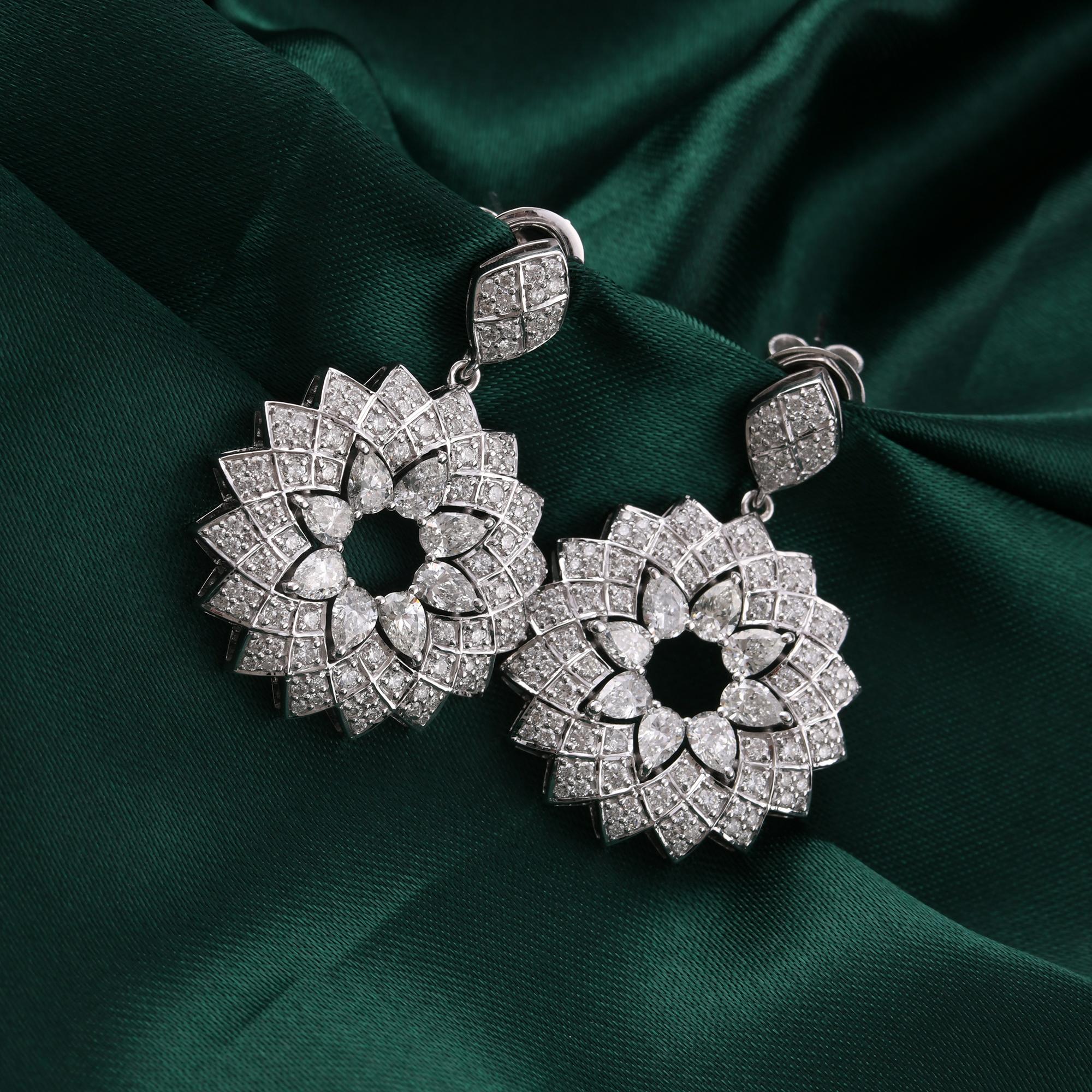 Natürliche 3,16 Karat SI/H Diamant Starburst Ohrringe 14 Karat Weißgold (Moderne) im Angebot