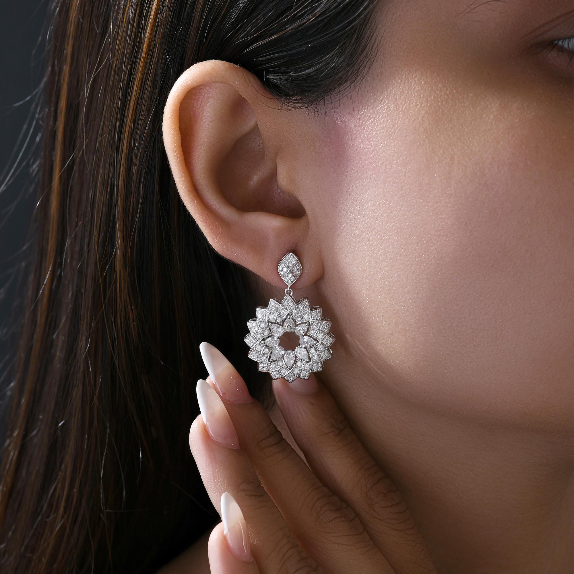 Natürliche 3,16 Karat SI/H Diamant Starburst Ohrringe 18 Karat Weißgold (Rundschliff) im Angebot