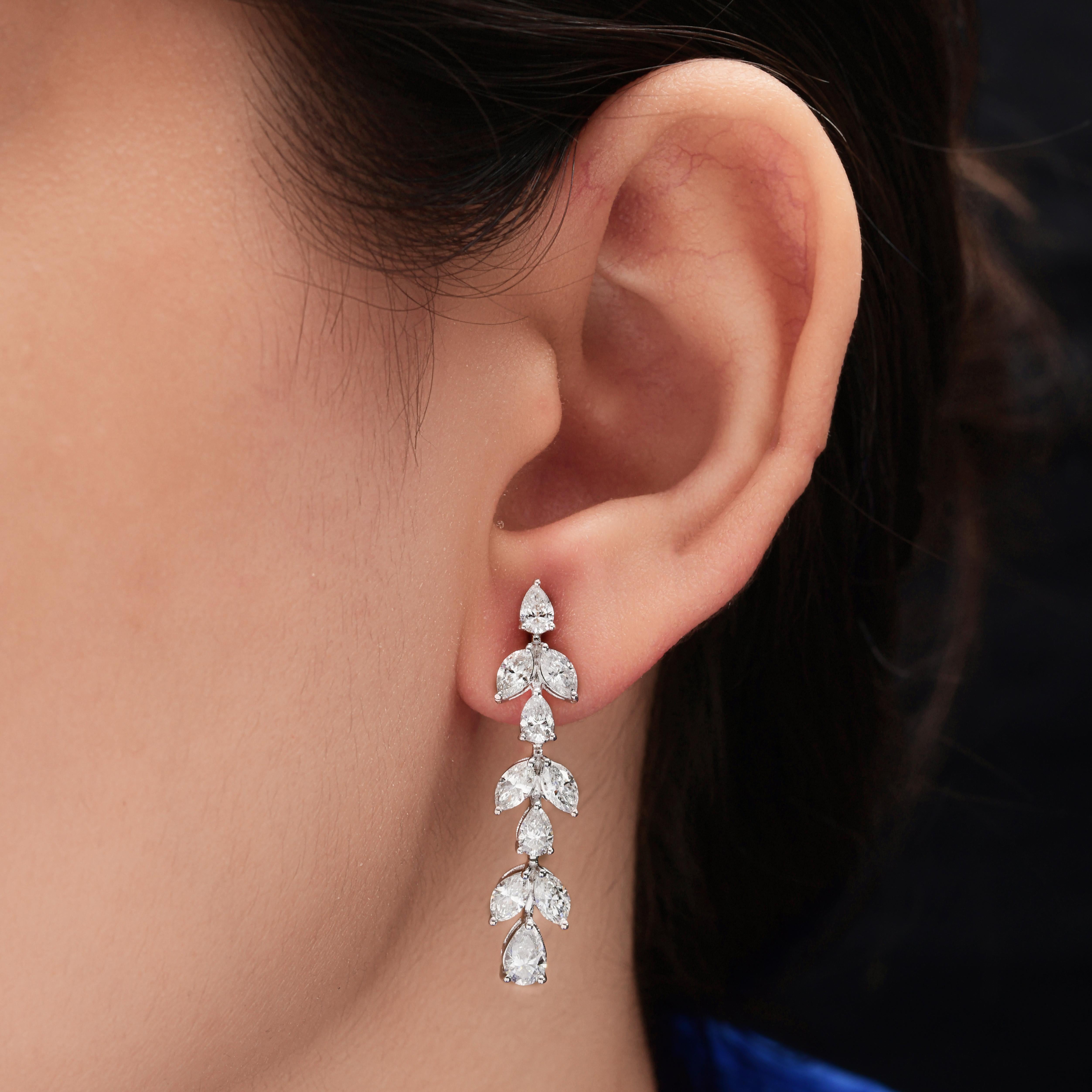 Taille poire Nature 3.2 Carat SI/H Marquise Pear Diamond Dangle Earrings 18 Karat White Gold en vente