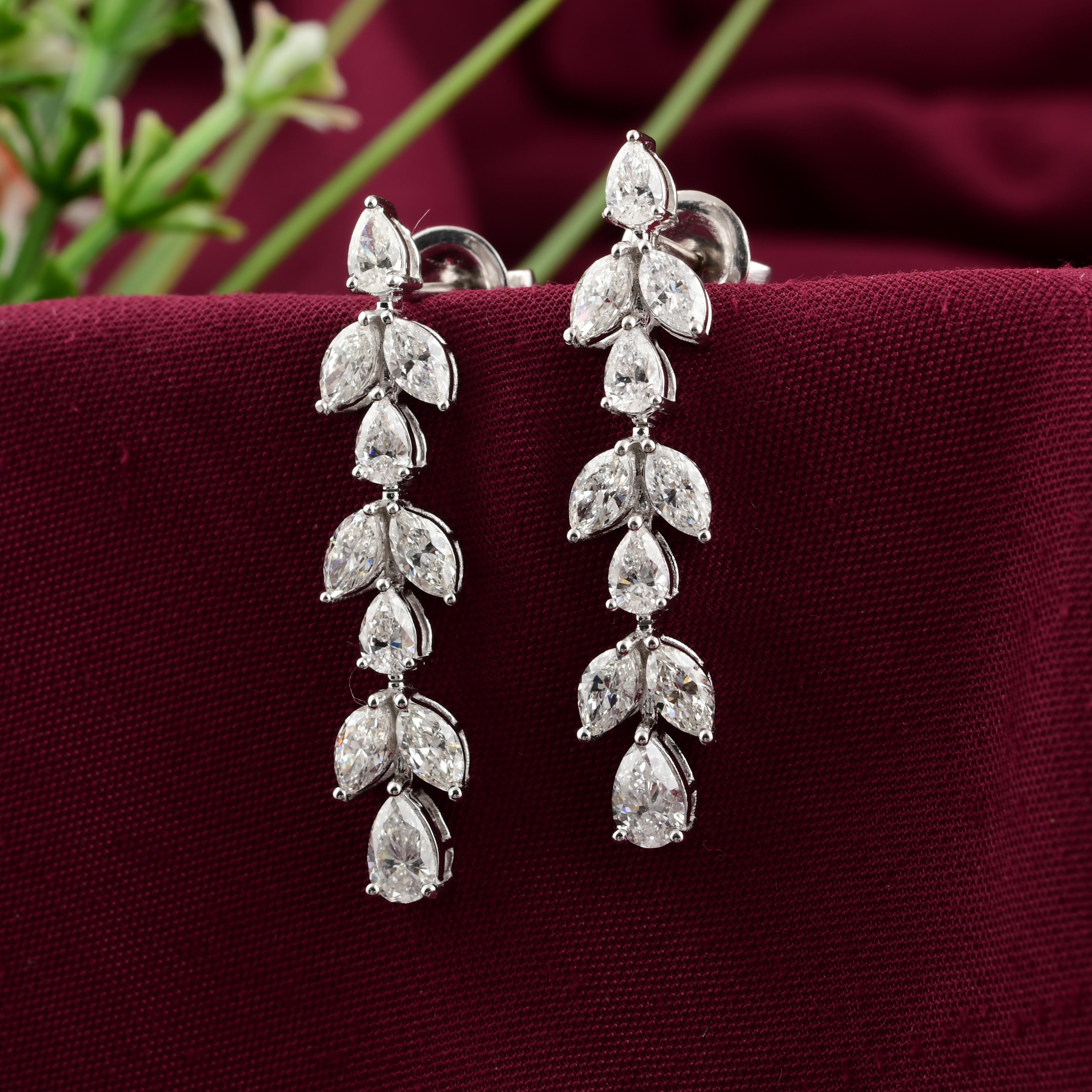 Nature 3.2 Carat SI/H Marquise Pear Diamond Dangle Earrings 18 Karat White Gold Neuf - En vente à Diera, Dubai