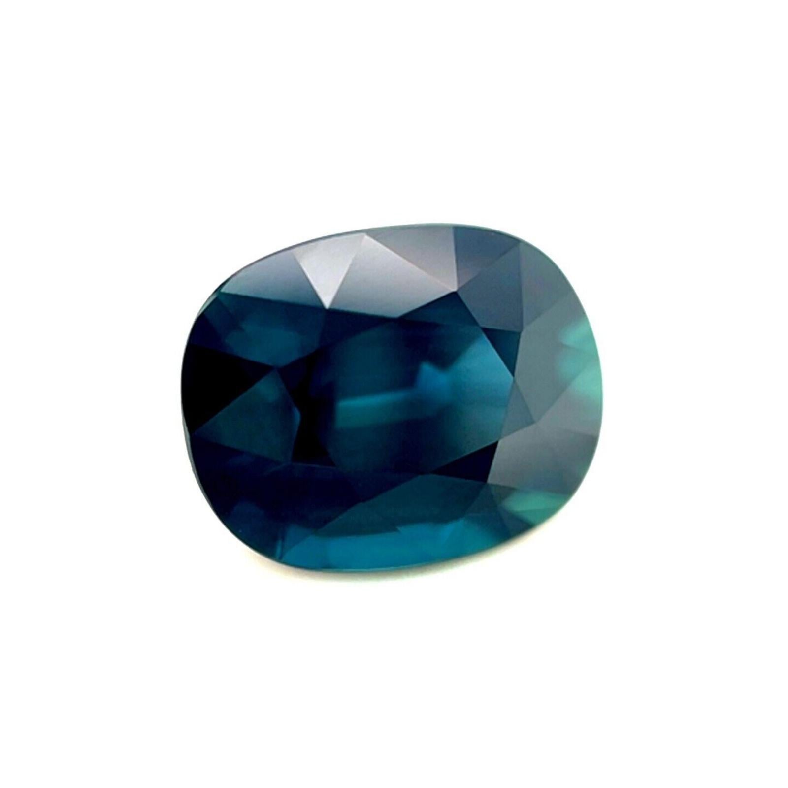 Zafiro Azul Teal Profundo Natural de 3,20ct Gra Corte Cojín Certificado Sin Tratar VVS

Gema natural de zafiro azul teal profundo sin tratar certificada por la GRA.
Zafiro de 3,20 quilates de un precioso color azul turquesa intenso, totalmente