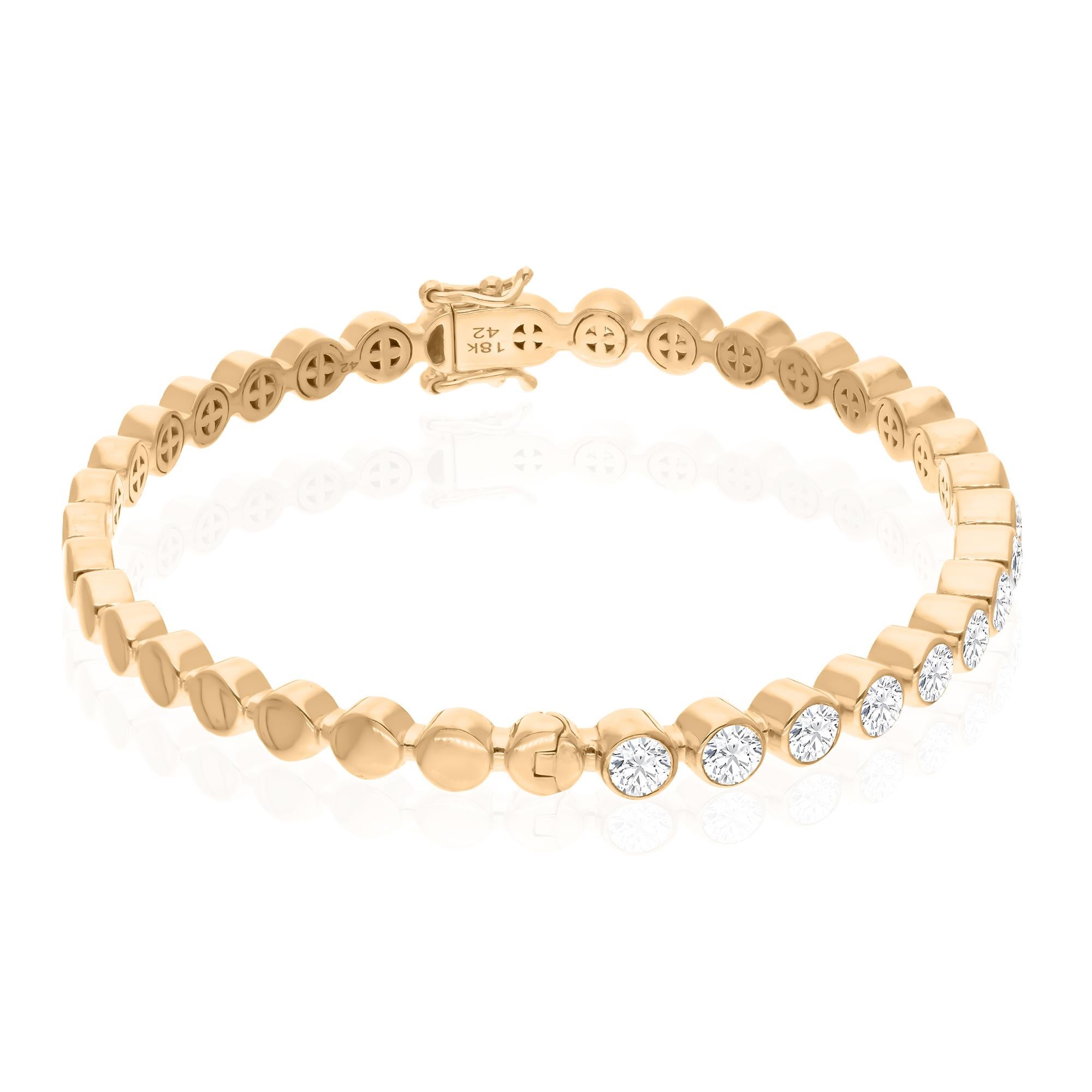 Modern Natural 3.27 Carat Round Diamond Bangle Bracelet 18 Karat Yellow Gold Jewelry For Sale