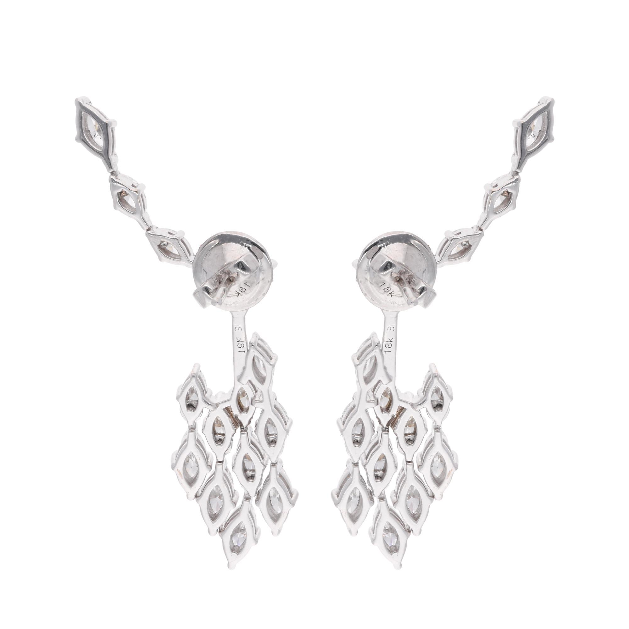 Moderno Orecchini a pendente con diamanti naturali a grappolo da 3,3 carati SI/H Oro bianco 18 carati in vendita