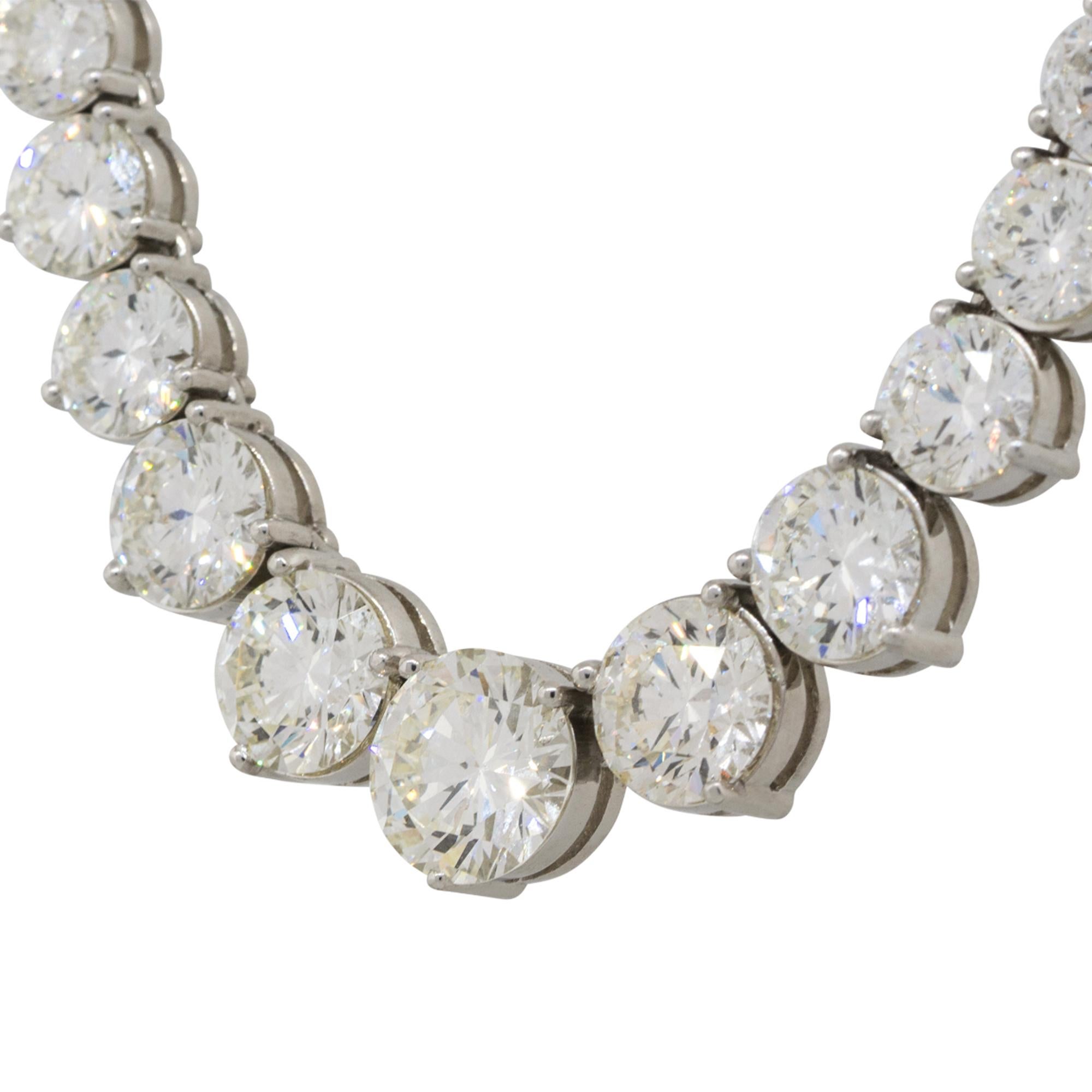 Taille ronde Collier tennis en platine avec diamants gradués naturels de 33,09 carats, en stock en vente