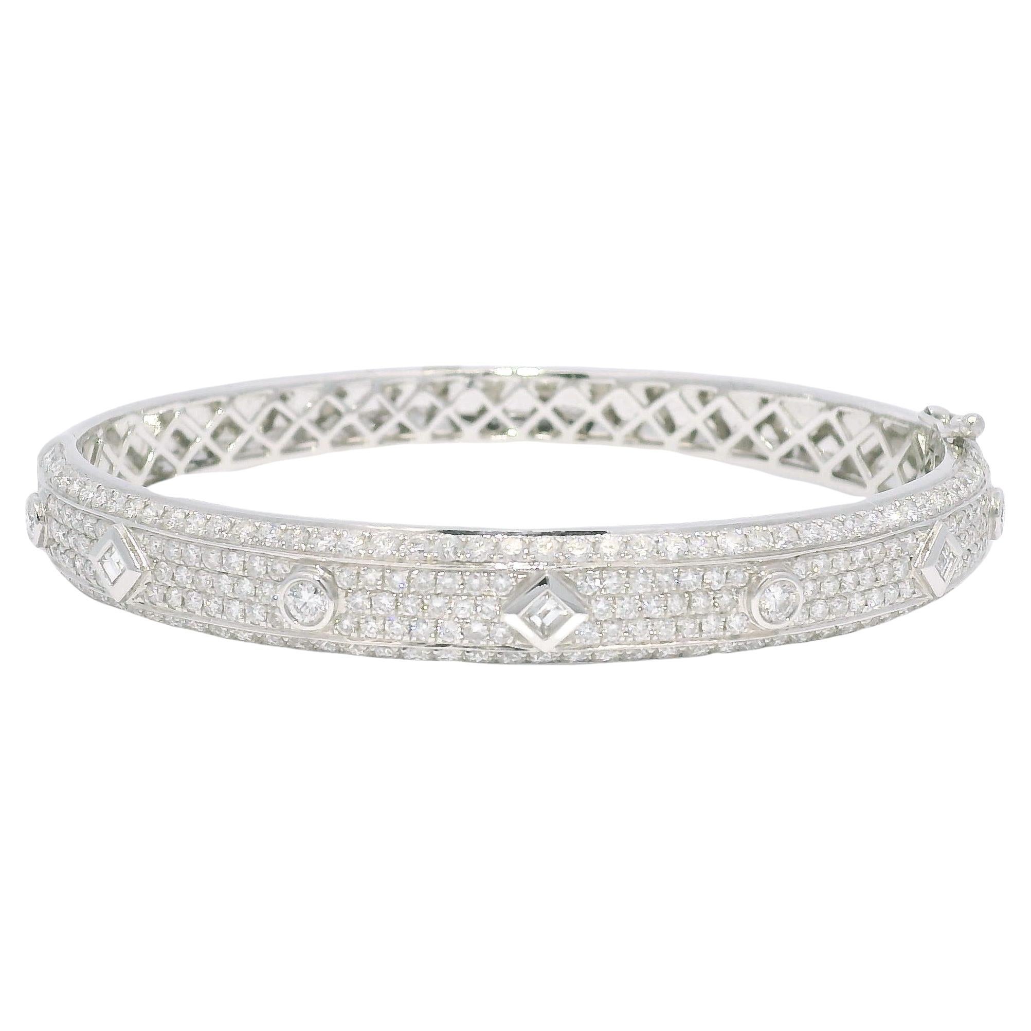 Natural 3.31 Carat Bezel Set Diamond Pave 18-Karat Bangle In Stock