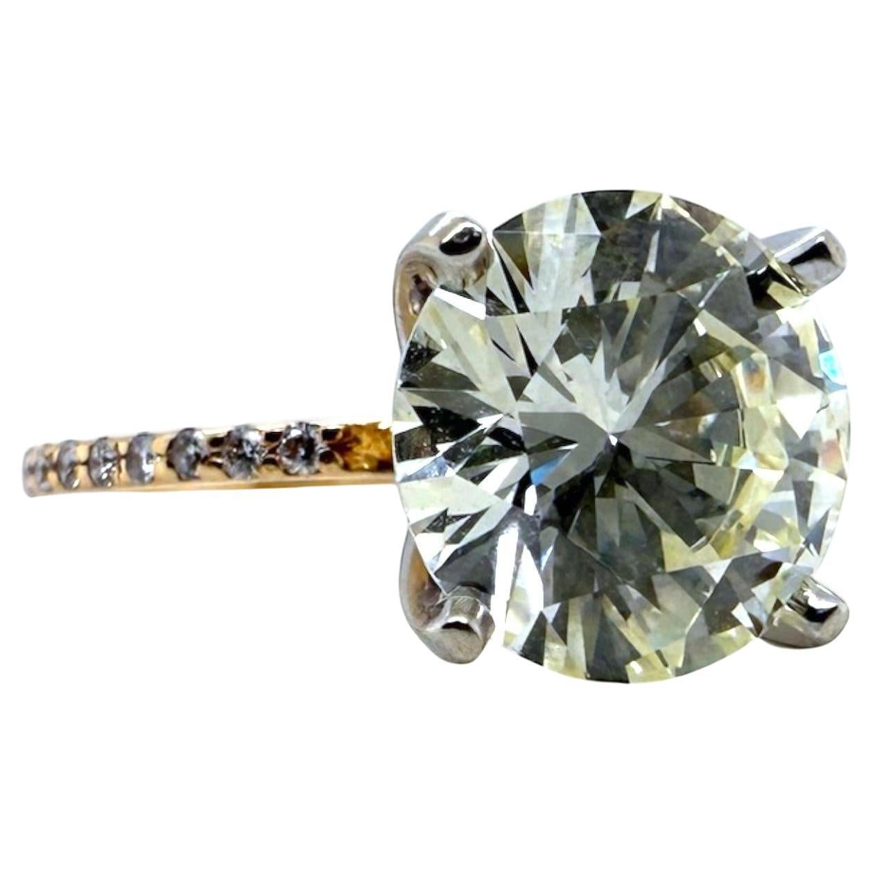 Natural 3.36 Carat Round Brilliant Cut Diamond Engagement Ring For Sale