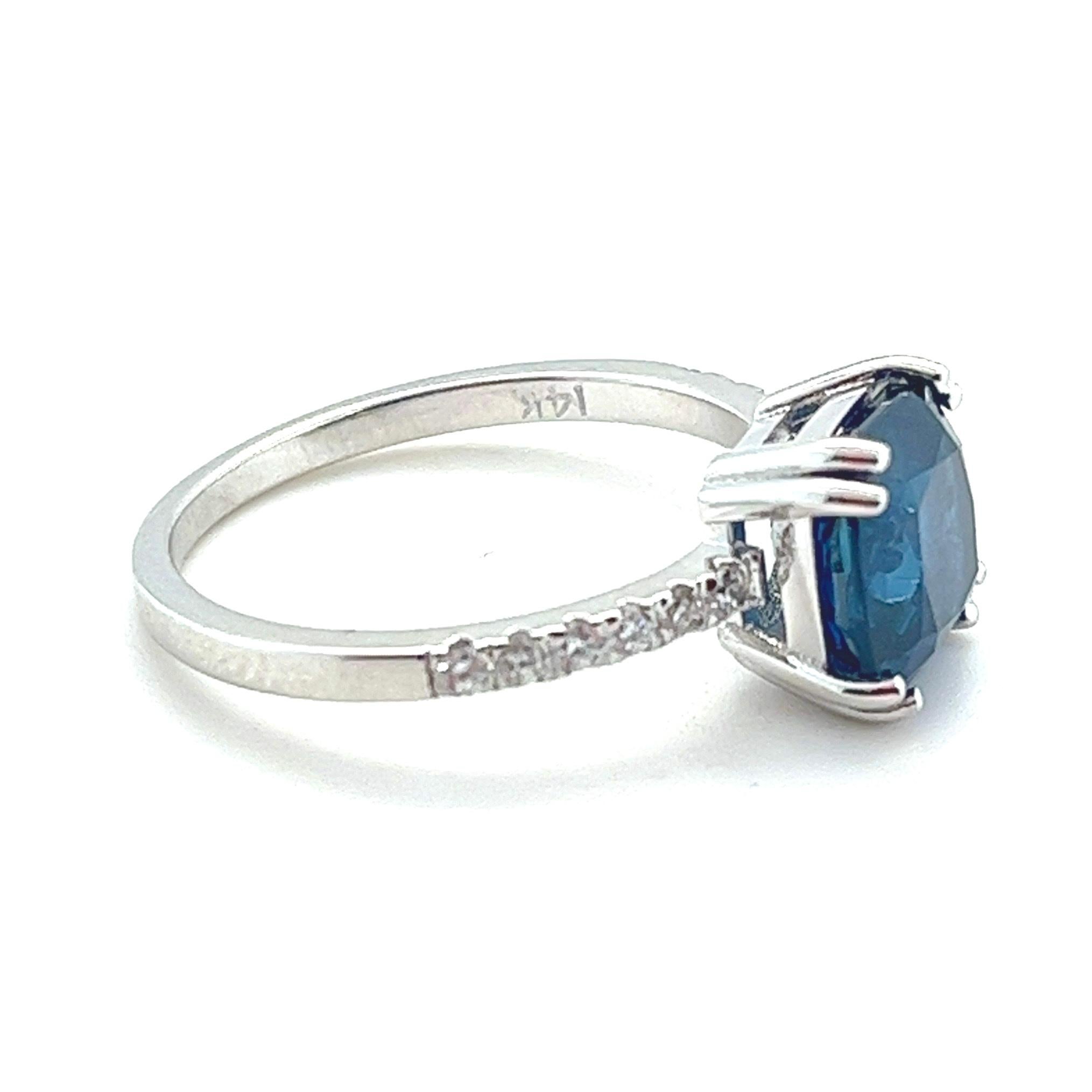 Natural 3.39 carat Sapphire Diamond Gemstone Ring In Excellent Condition For Sale In Miami, FL