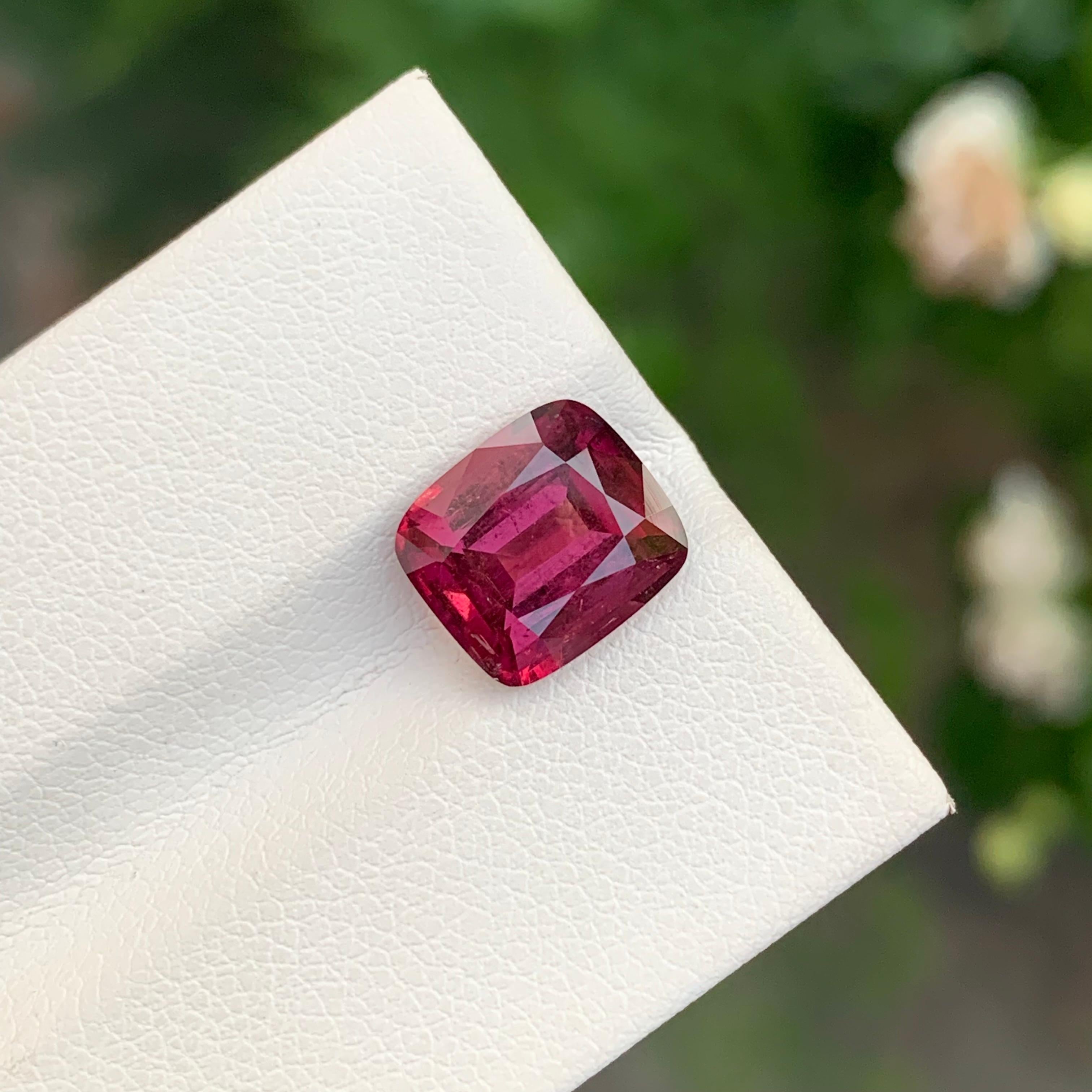 Natural 3.45 Carat Faceted Maroon Pink Tourmaline Cushion Shape Gem For Sale 7
