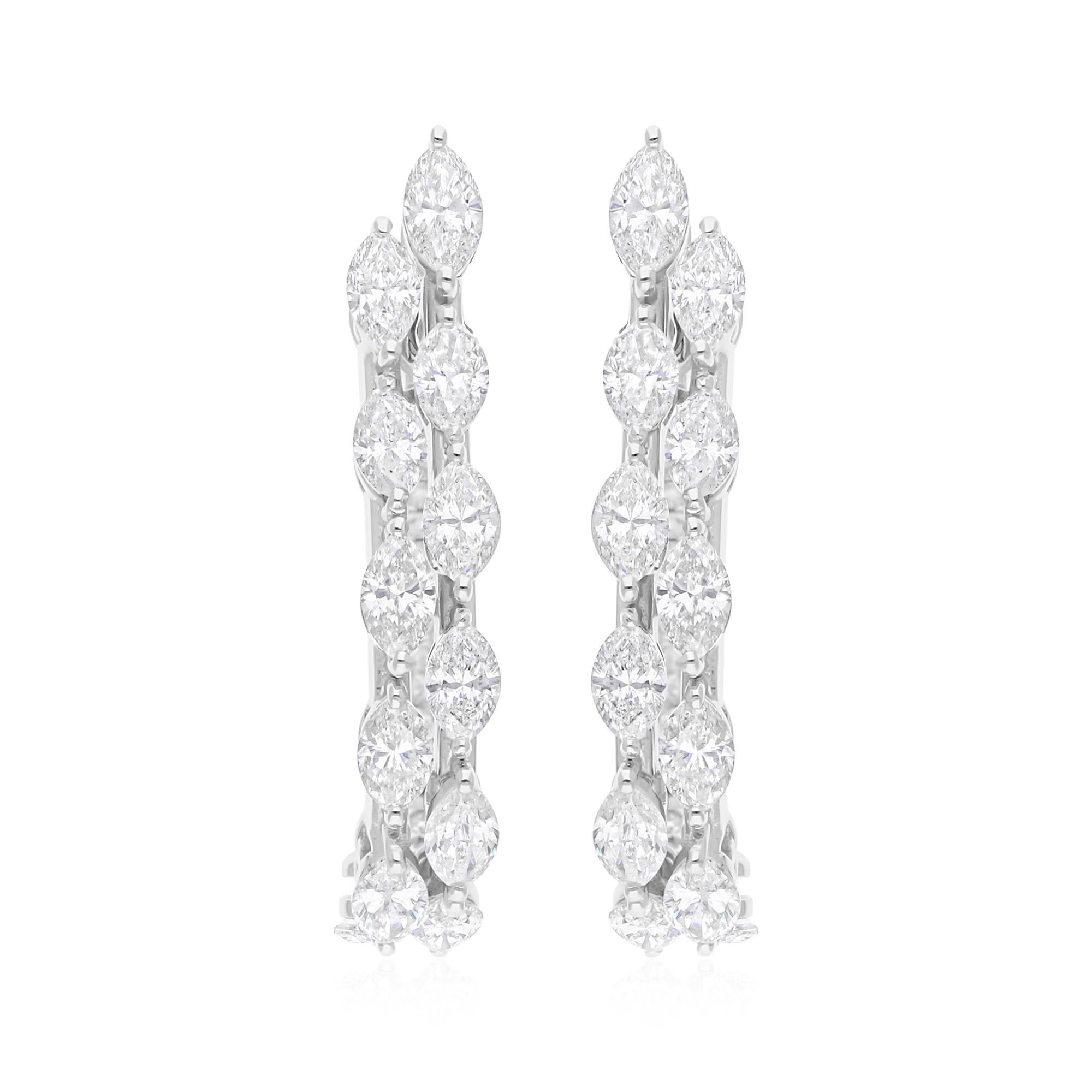 Coulées dans de l'or 18 carats, ces boucles d'oreilles exquises sont serties de 3,47 carats de diamants étincelants.

Suivez la vitrine de Spectrum Jewels pour découvrir la dernière collection et les pièces exclusives. Spectrum Jewels est fièrement