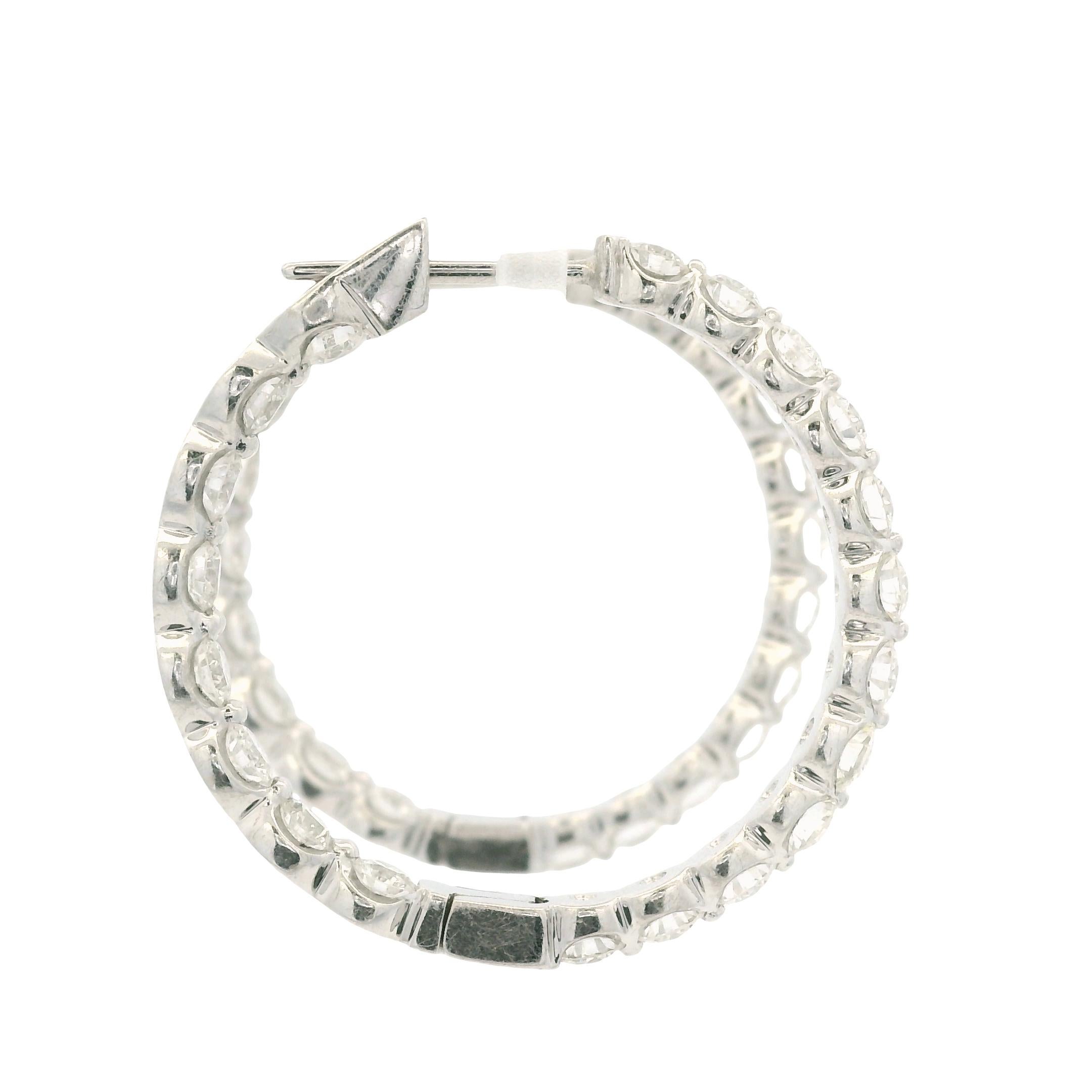 Orecchini a cerchio con diamante naturale da 3,5 carati in 18 carati In magazzino in vendita 5