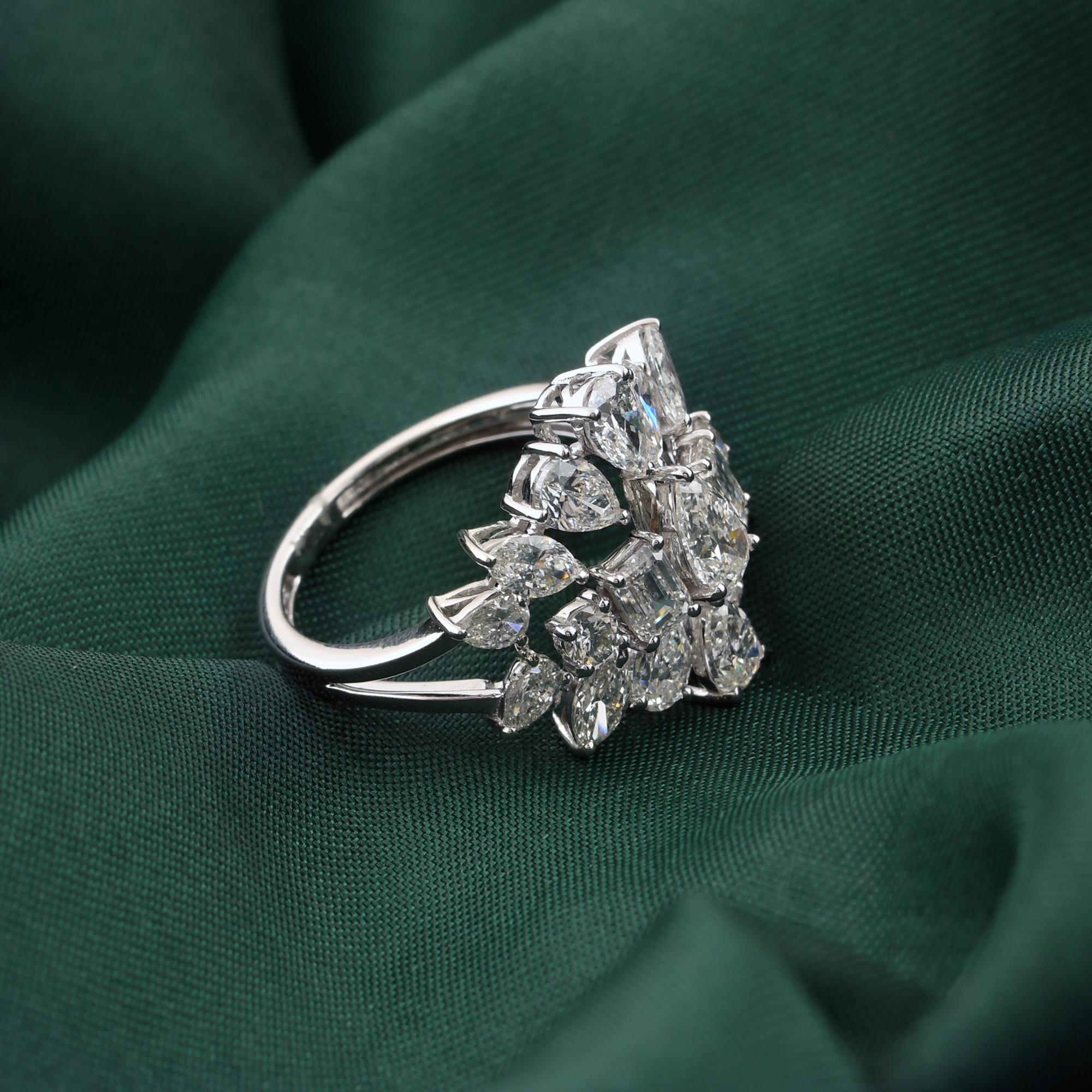 En venta: Anillo de diamantes naturales de 3,51 quilates con claridad SI y color HI Joyas de oro blanco de 18 quilates  3