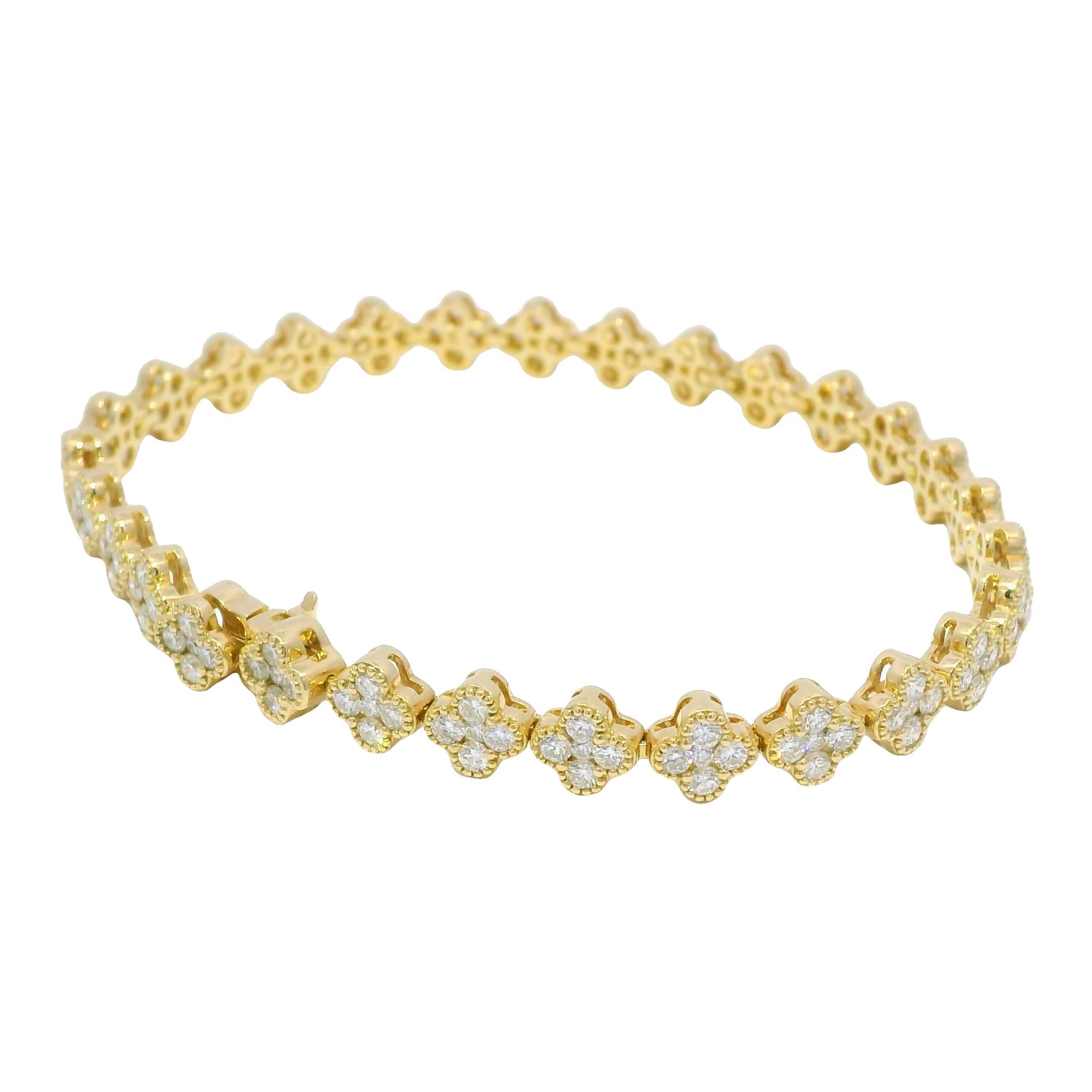 Natürliches 3,56 Karat Diamant 18-Karat Kleeblatt Armband Armband Vorrätig im Angebot 2