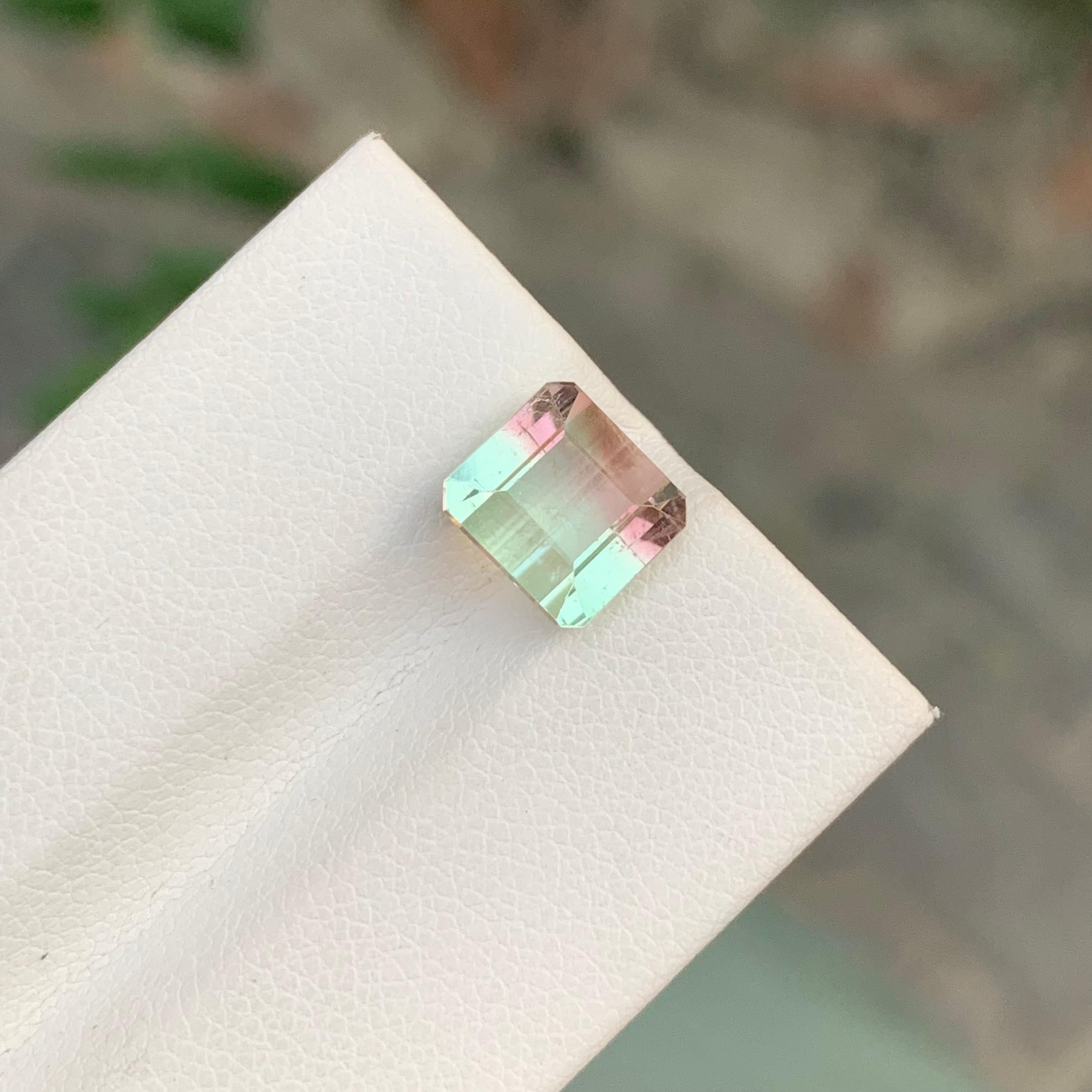 Taille carrée Nature 3.60 Carat Bi Colour Tourmaline Gemstone For Women's Ring en vente