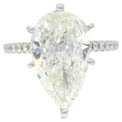 Natural 3.61 Carat Pear Shaped Diamond 18-Karat Engagement Ring In Stock