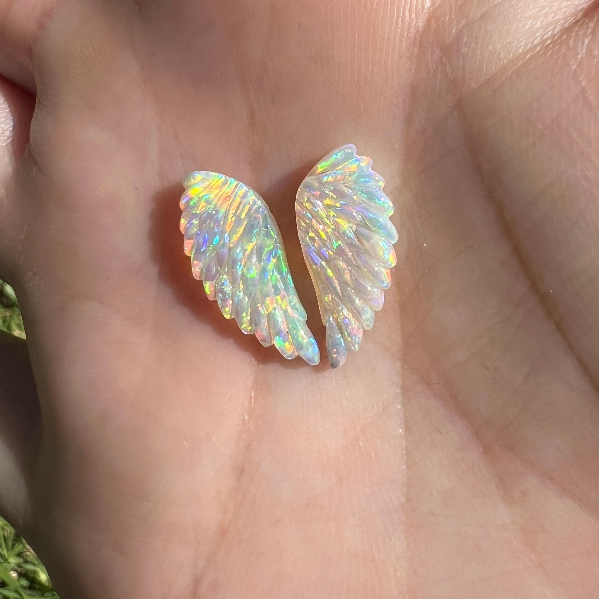 Cabochon Natural 3.66 Ct Australian Gem Crystal Angel Wings Opal mined by Sue Cooper For Sale