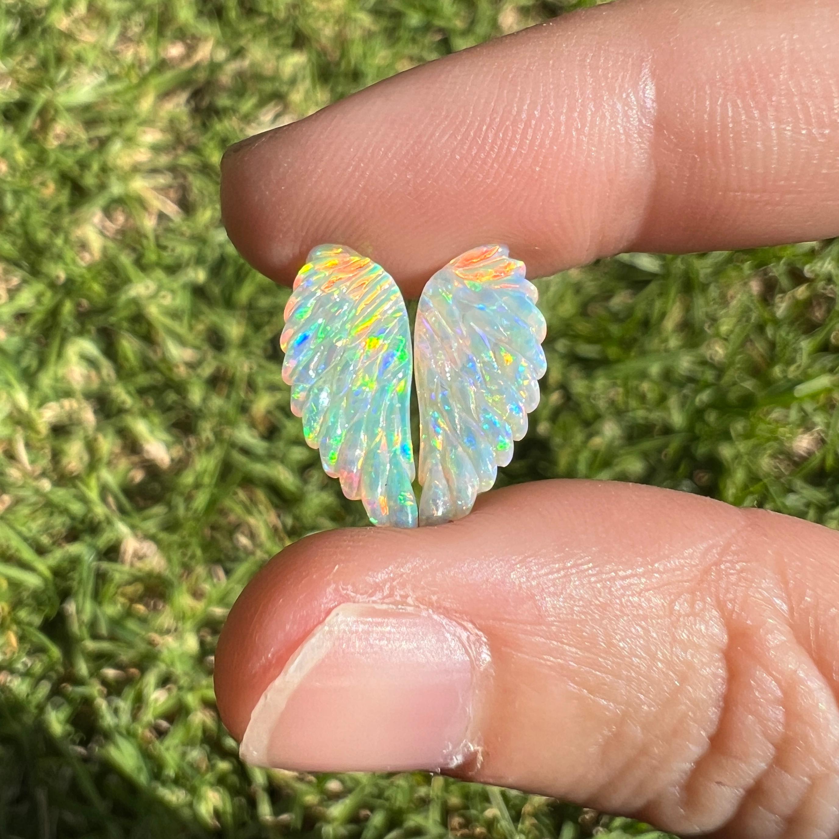Natural 3.66 Ct Australian Gem Crystal Angel Wings Opal mined by Sue Cooper In New Condition For Sale In BELCONNEN, ACT