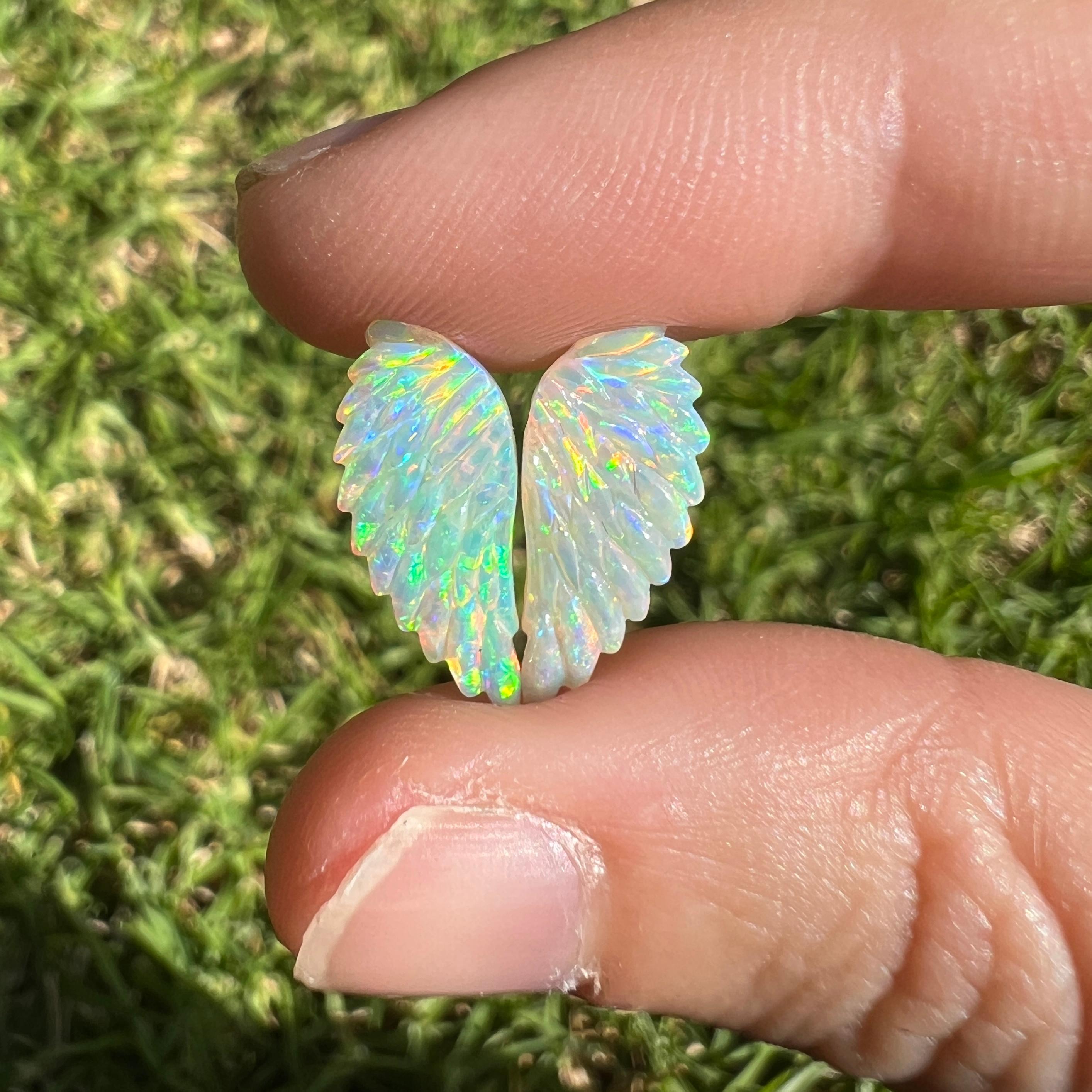 Women's Natural 3.66 Ct Australian Gem Crystal Angel Wings Opal mined by Sue Cooper For Sale