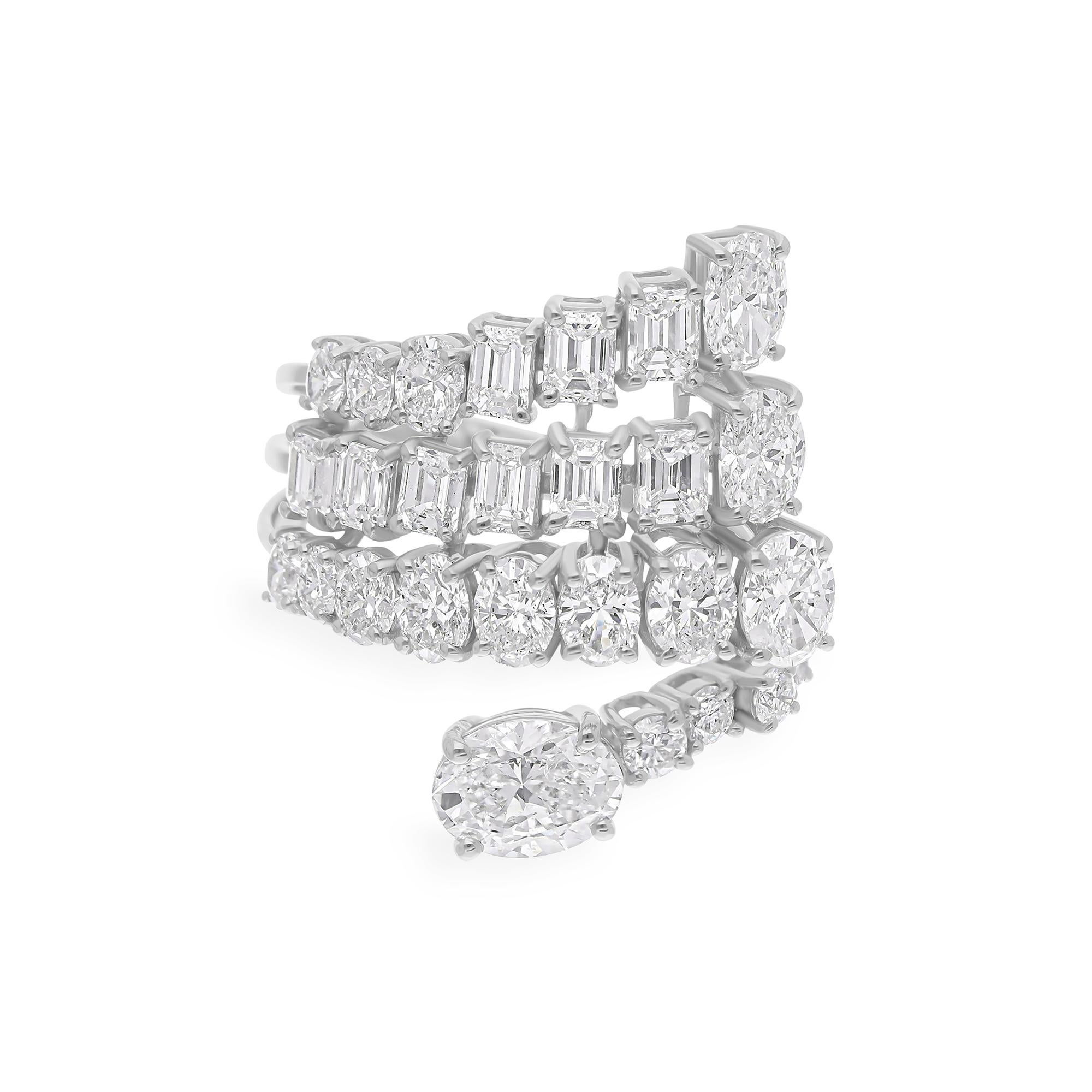 Natürlicher 3,76 Karat SI/H Oval Smaragdschliff Diamant-Spiralring 18 Karat Weißgold