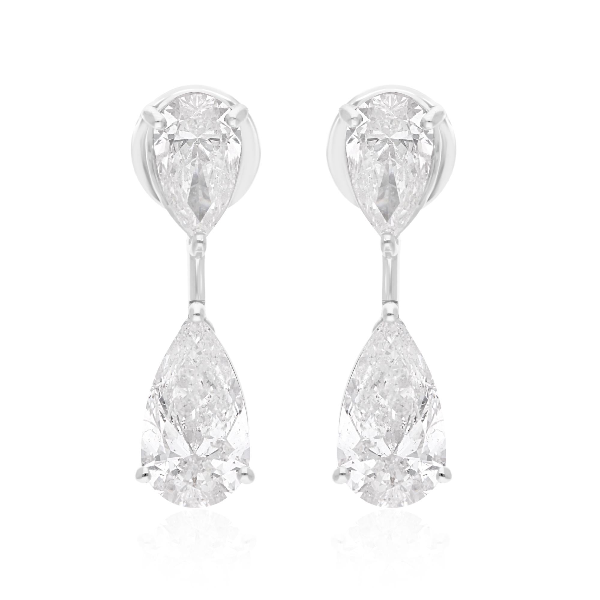 Realizzati in oro a 18 carati, questi squisiti orecchini sono impreziositi da 3,88 carati di diamanti scintillanti.

Segui la vetrina di Spectrum Jewels per vedere le ultime collezioni e i pezzi esclusivi. Spectrum Jewels è orgoglioso di essere