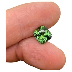 Naturelle 3.98., Tourmaline Pierre précieuse en vrac, du Nigeria, Coussin, Certificat.