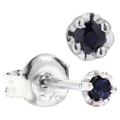 Natürliche 3 mm Schwarze Saphir-Ohrstecker aus 14k Weißgold vergoldetem Silber