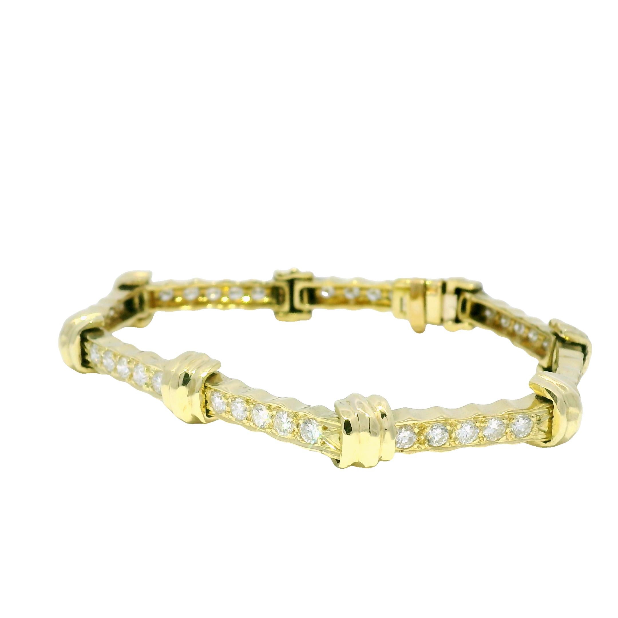 Bracelet à maillons nervurés en or 18 carats avec diamants naturels de 4,0 carats Pour femmes en vente