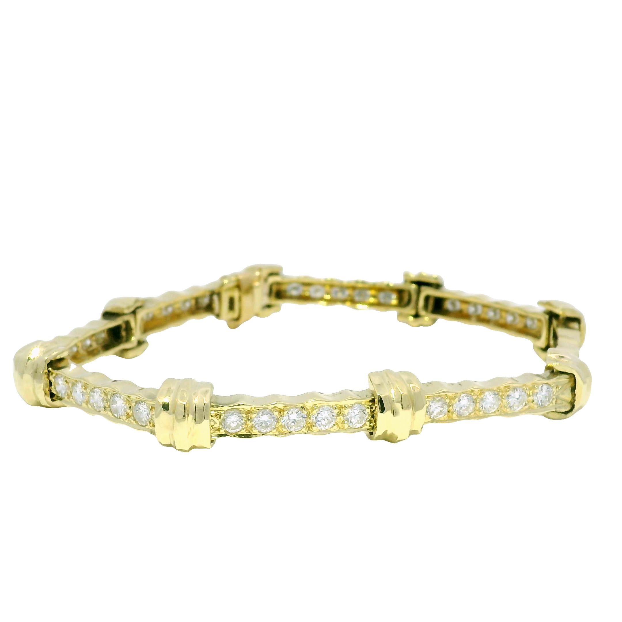 Bracelet à maillons nervurés en or 18 carats avec diamants naturels de 4,0 carats en vente 2