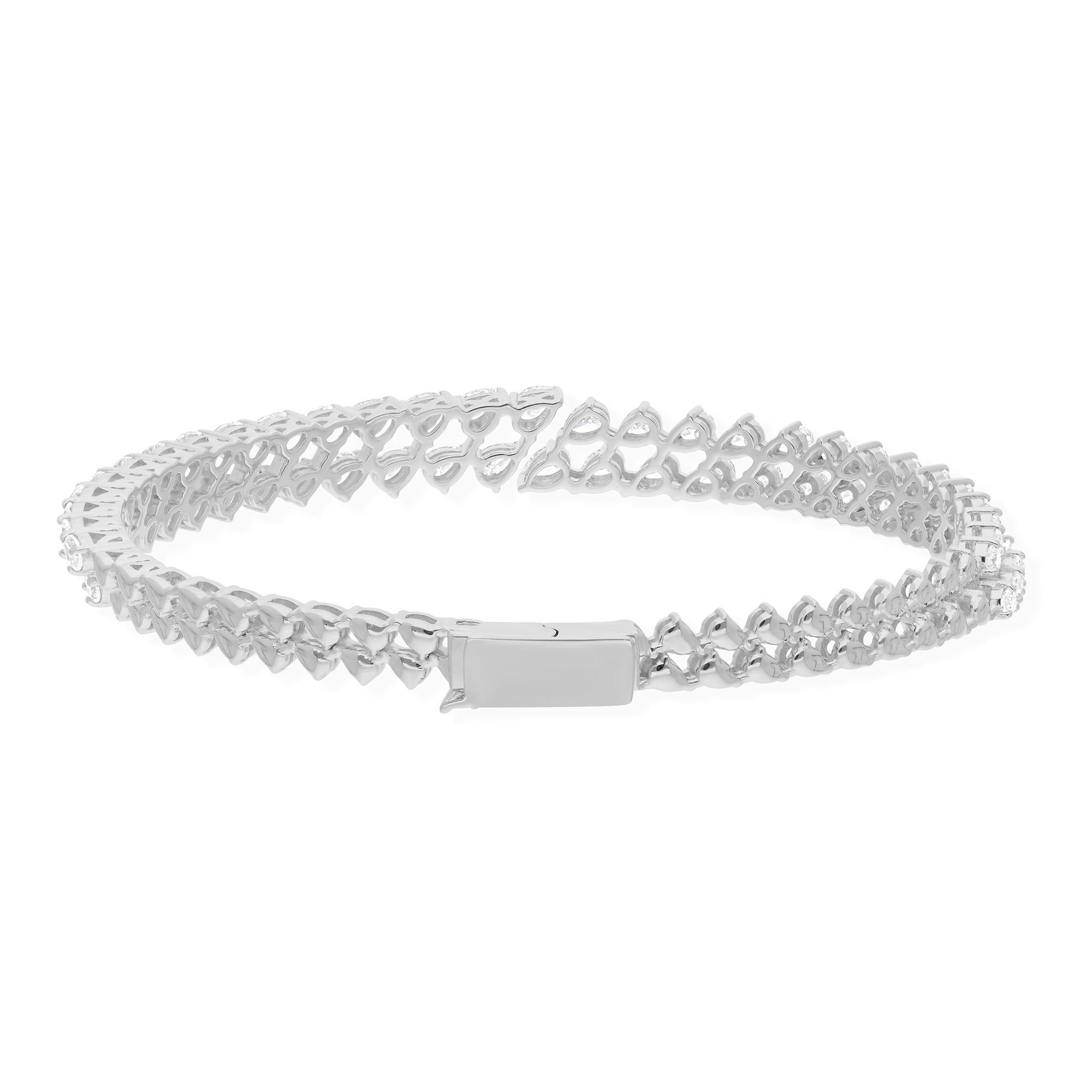 Natural 4.08 Carat SI/H Pear Diamond Cuff Bangle Bracelet 14 Karat White Gold In New Condition For Sale In Diera, Dubai