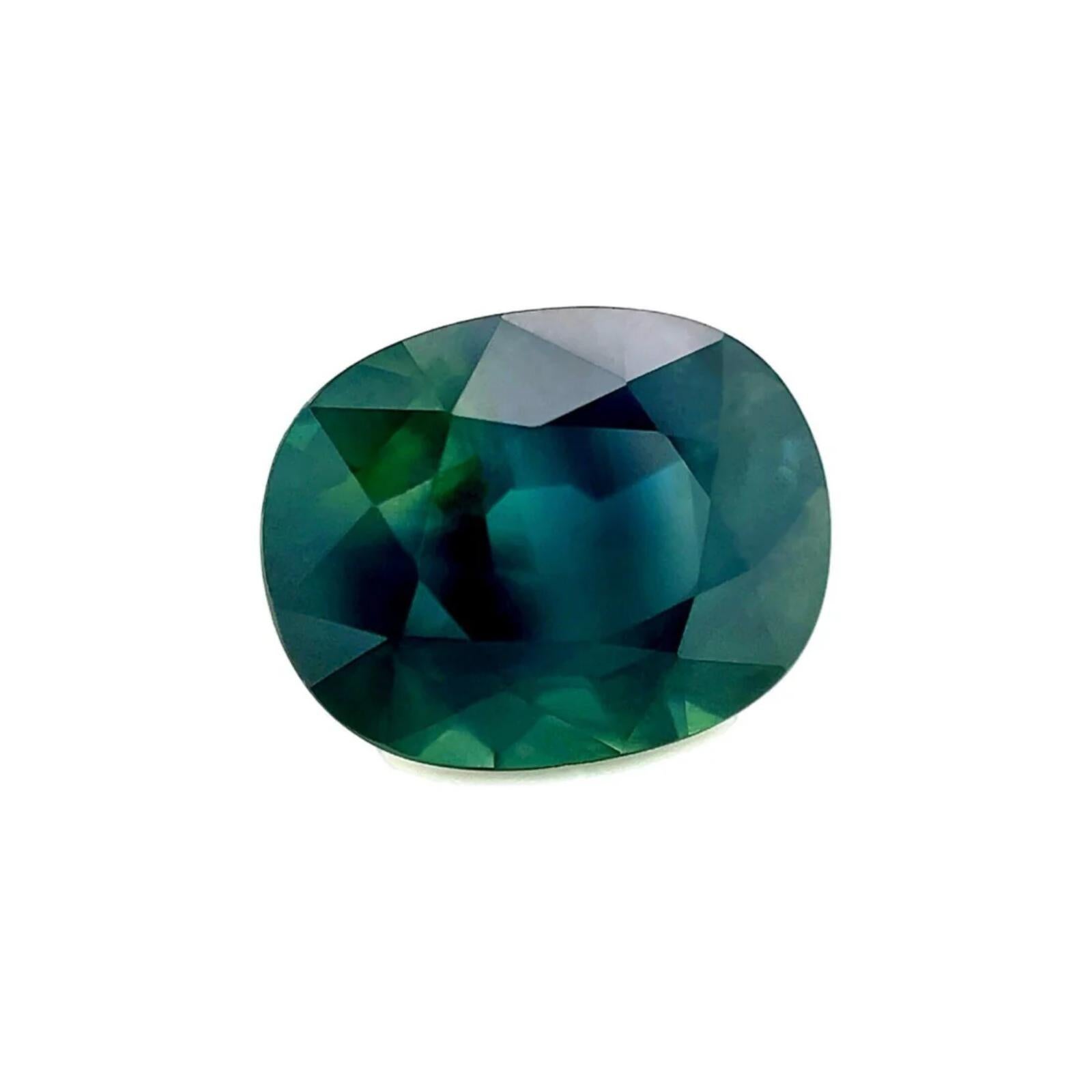 Gema suelta ovalada de zafiro verde azul profundo natural de 4,11 ct 10,6x8,3 mm

4,11 Quilates con un hermoso y profundo verde azulado y muy buena claridad, con sólo pequeñas inclusiones naturales como se ve en las fotos.
También tiene un excelente