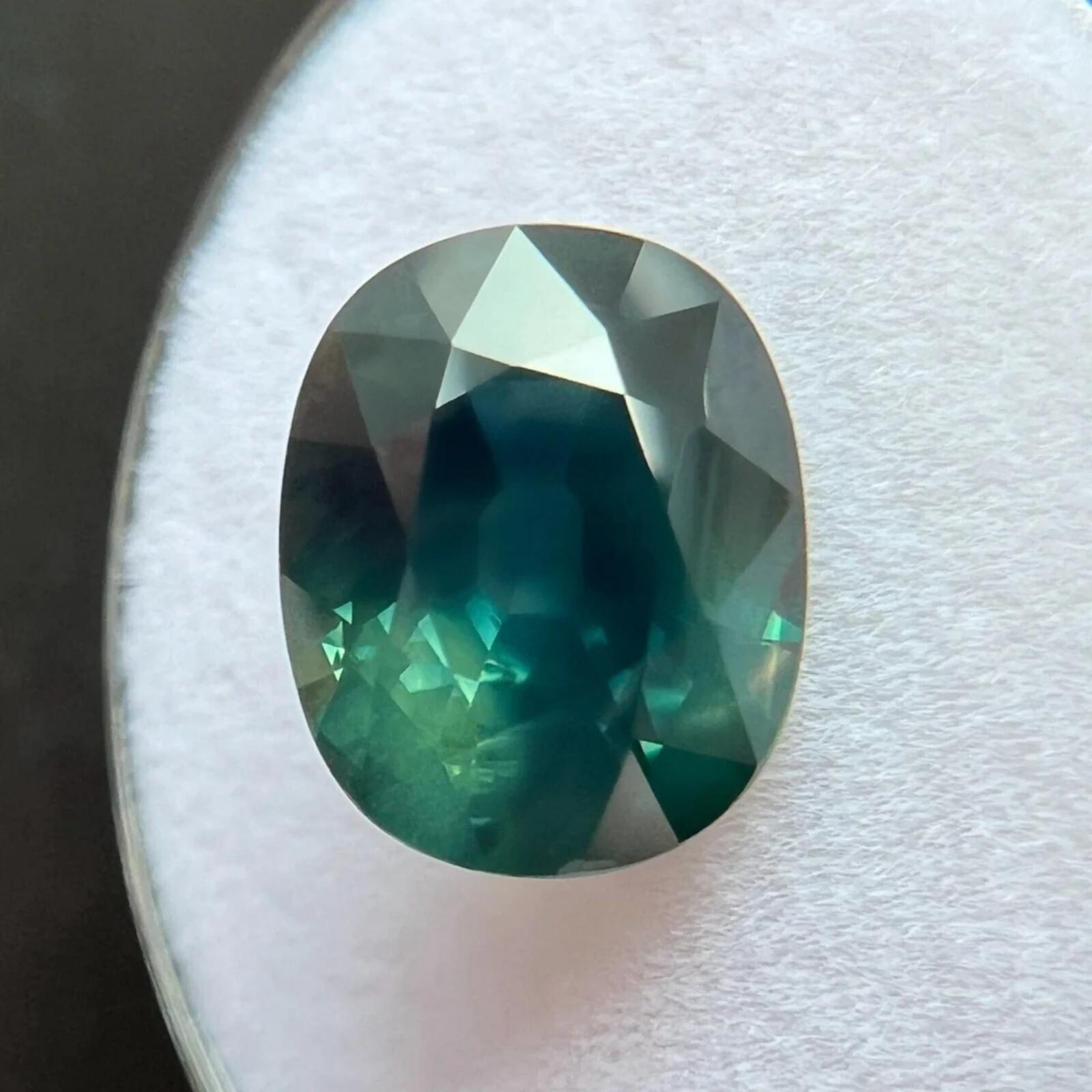 Gema suelta ovalada de zafiro verde azul profundo natural de 4,11 ct 10,6x8,3 mm Corte oval en venta