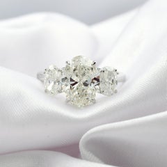 Natural 4.26Ct SI Clarity HI Color Three Diamond 18Karat White Gold Wedding Ring