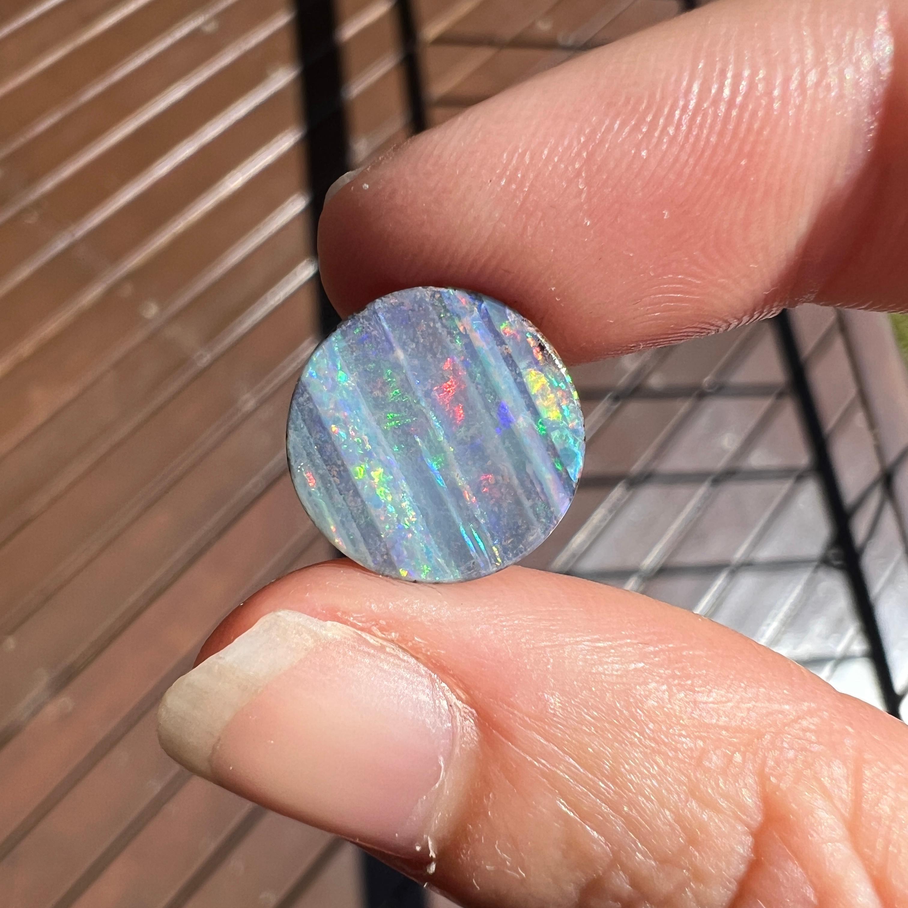 Natural 4.28 Ct Australian stripy circle boulder opal mined by Sue Cooper In New Condition For Sale In BELCONNEN, ACT