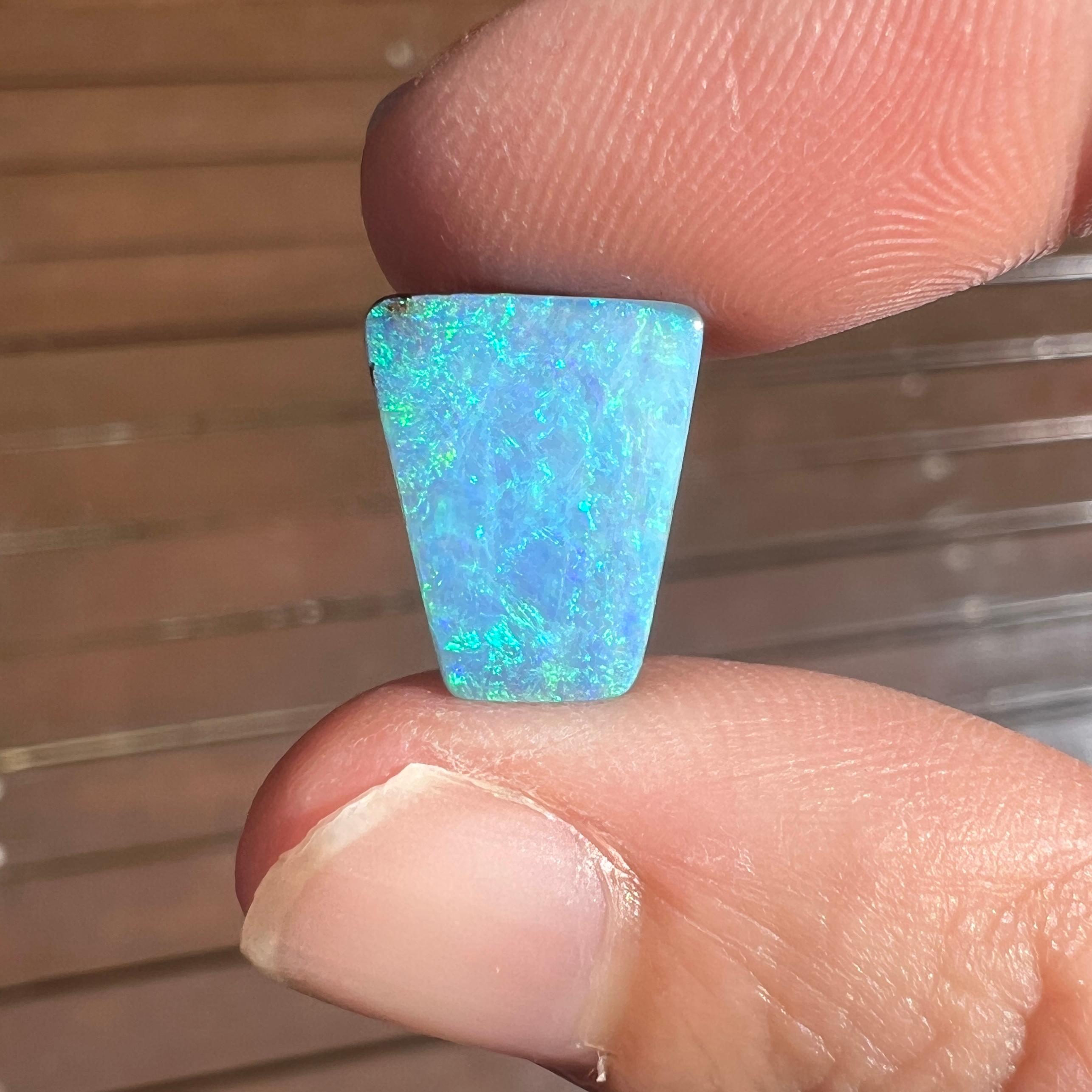 Natural 4.37 Ct Australian ocean-coloured boulder opal mined by Sue Cooper In New Condition For Sale In BELCONNEN, ACT
