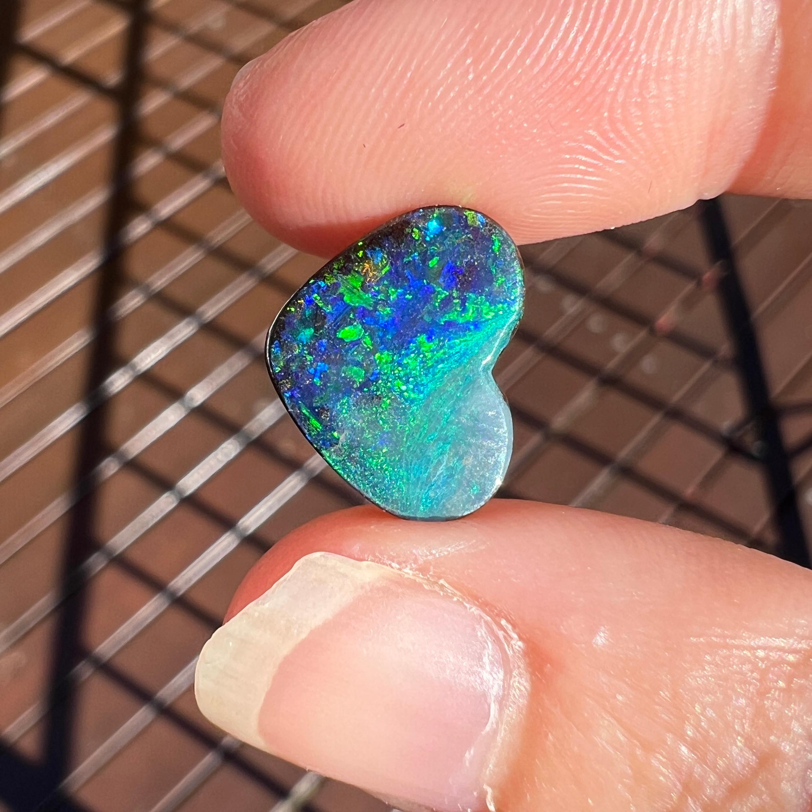 Cabochon Natural 4.40 Ct Gem Grade Black Boulder Opal Heart mined by Sue Cooper For Sale