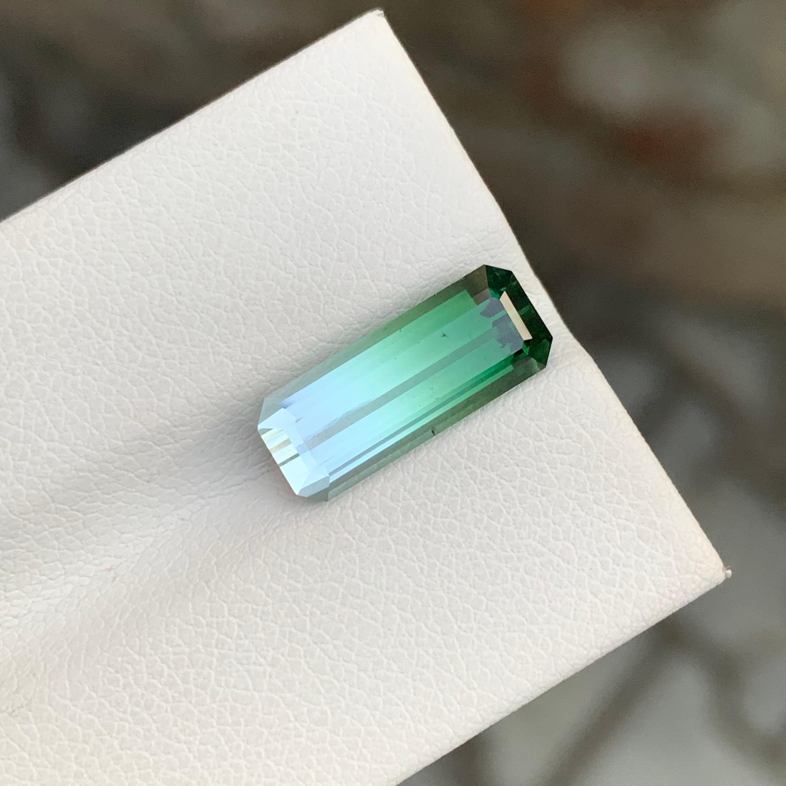 Natural 4.45 Carat Faceted Bi Colour Tourmaline Long Emerald Shape Gemstone In New Condition For Sale In Peshawar, PK