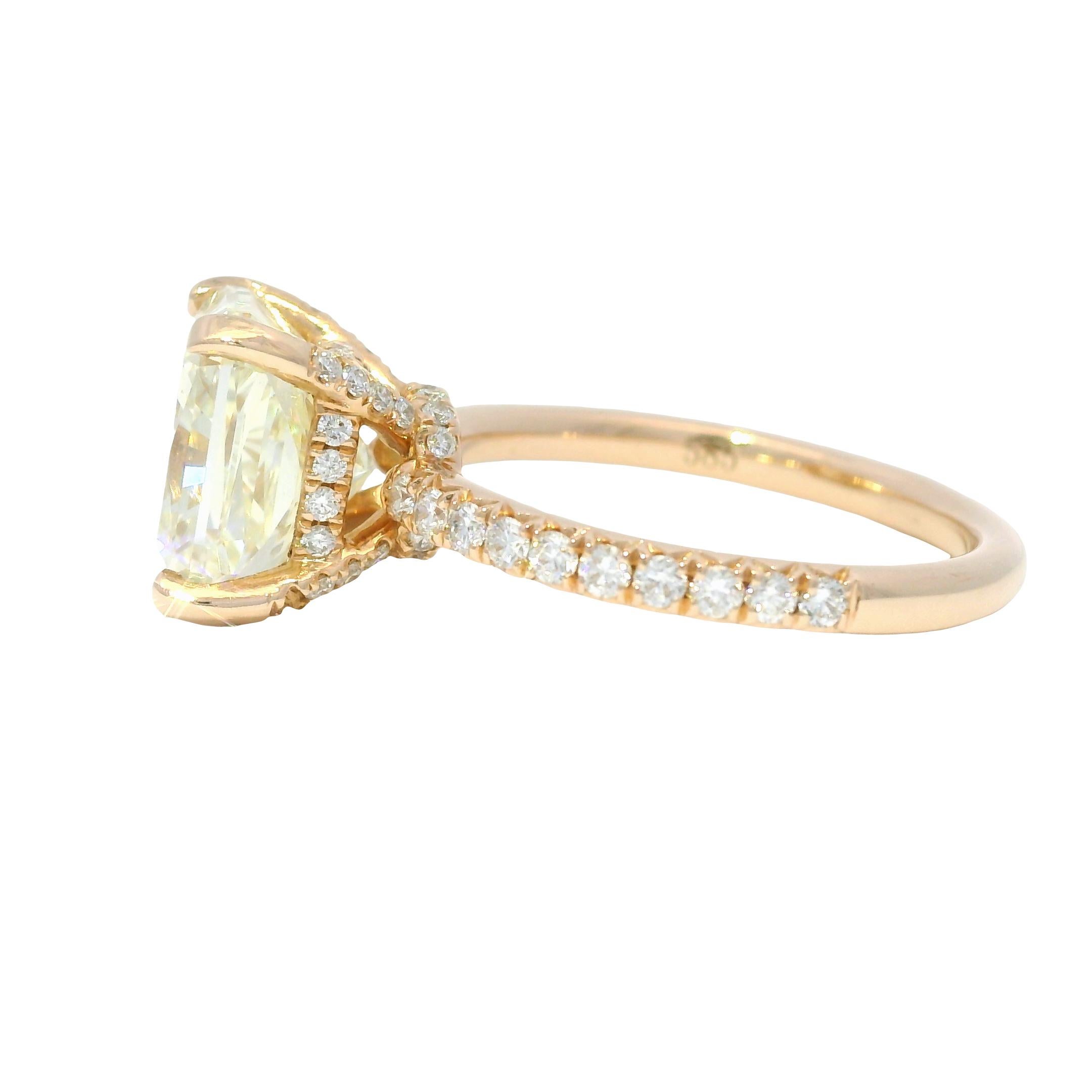 Natürlicher 4,55 Karat Diamant im Radiant-Schliff 14-Karat Verlobungsring Vorrätig im Angebot 1