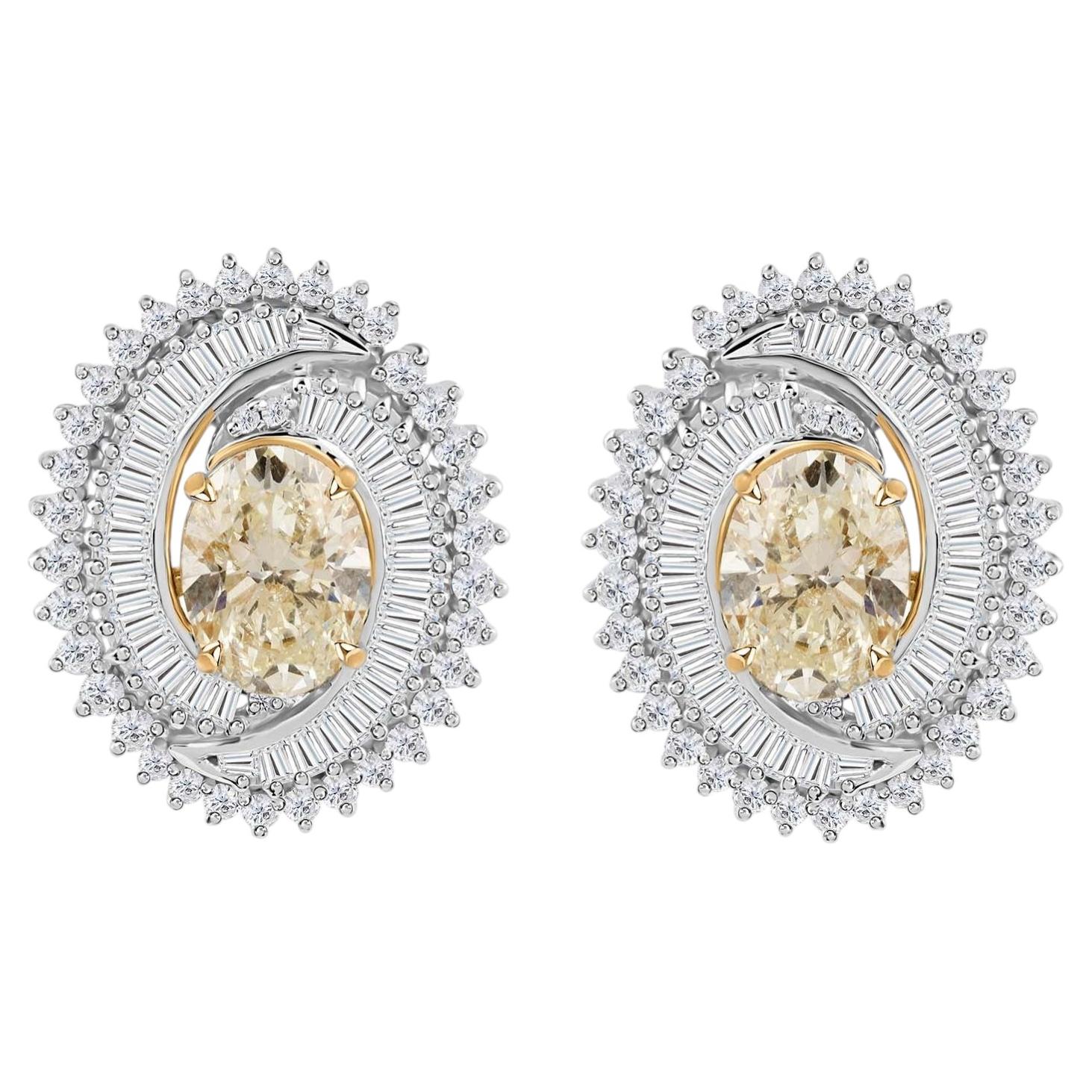 Natural 4.65 Carat SI/H Diamond Earrings 18 Karat White Yellow Gold Fine Jewelry