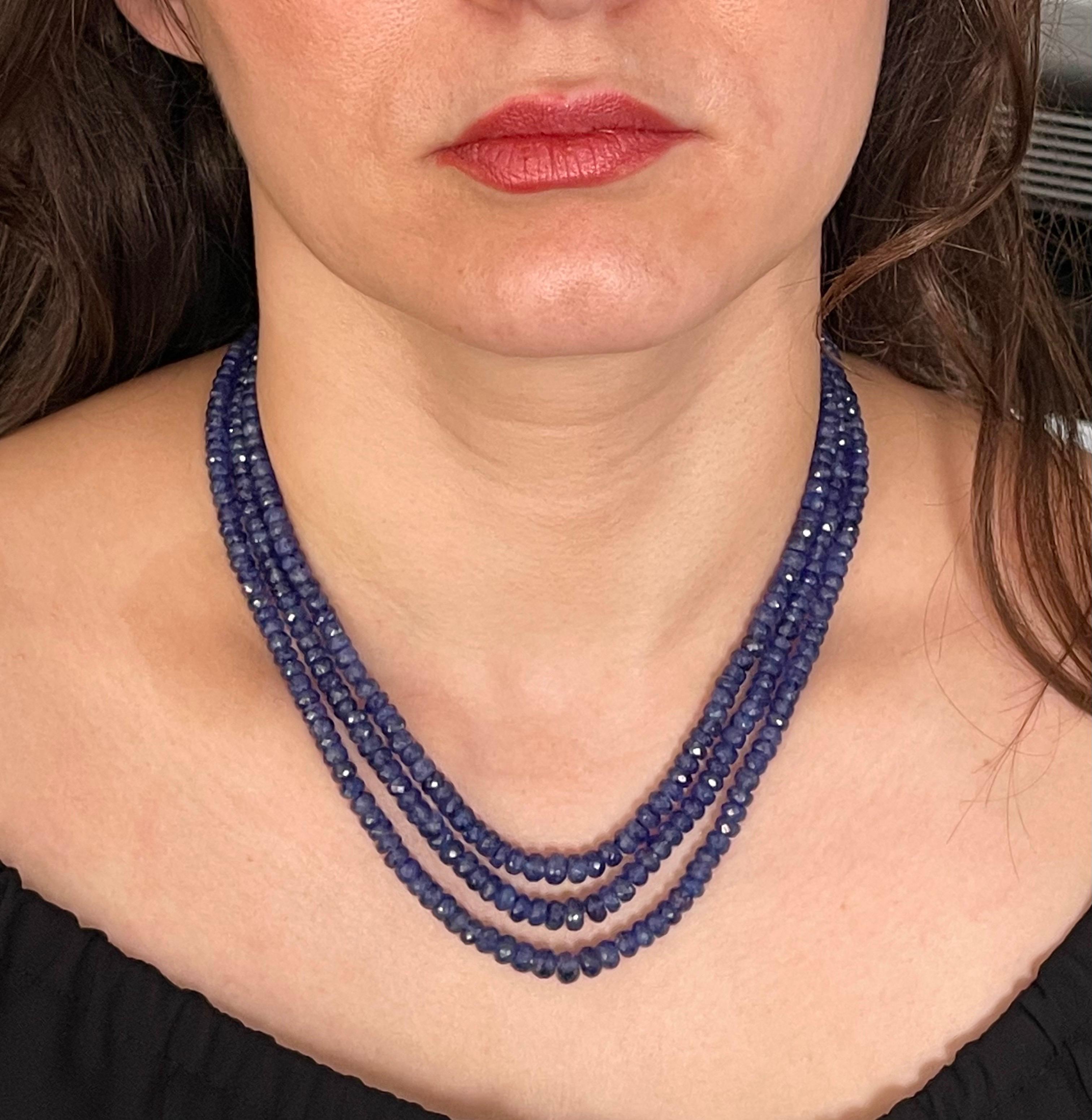 Natural 475 Carat Natural Tanzanite Bead Three-Strand Necklace 14 Karat Gold In Excellent Condition In New York, NY