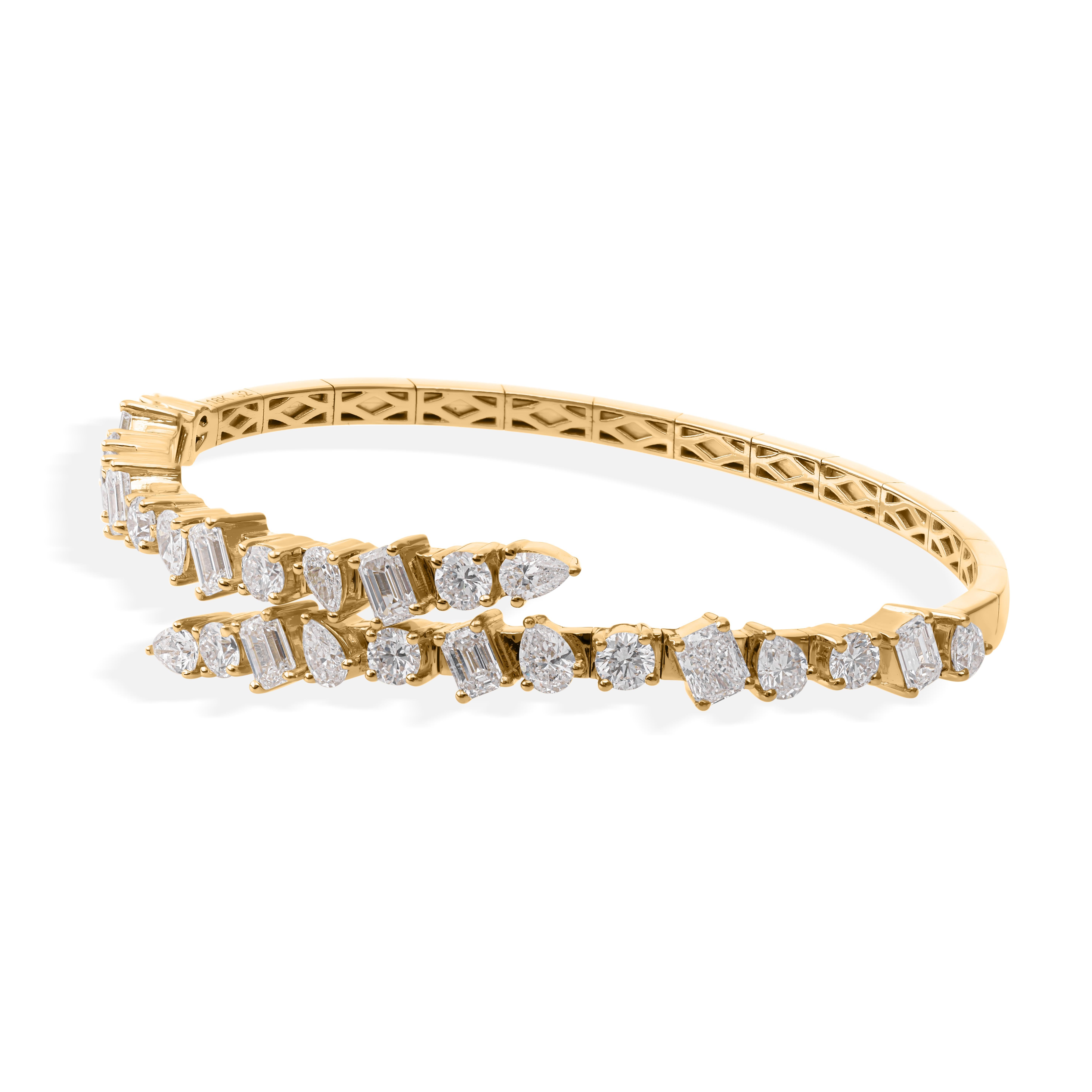 FOLLOW SPECTRUM JEWELS storefront to view the latest collection & exclusive pieces. Spectrum Jewels is proudly rated as a Top Seller on 1stdibs with 5 star customer reviews. All items manufactured by us are handmade and can be customized or