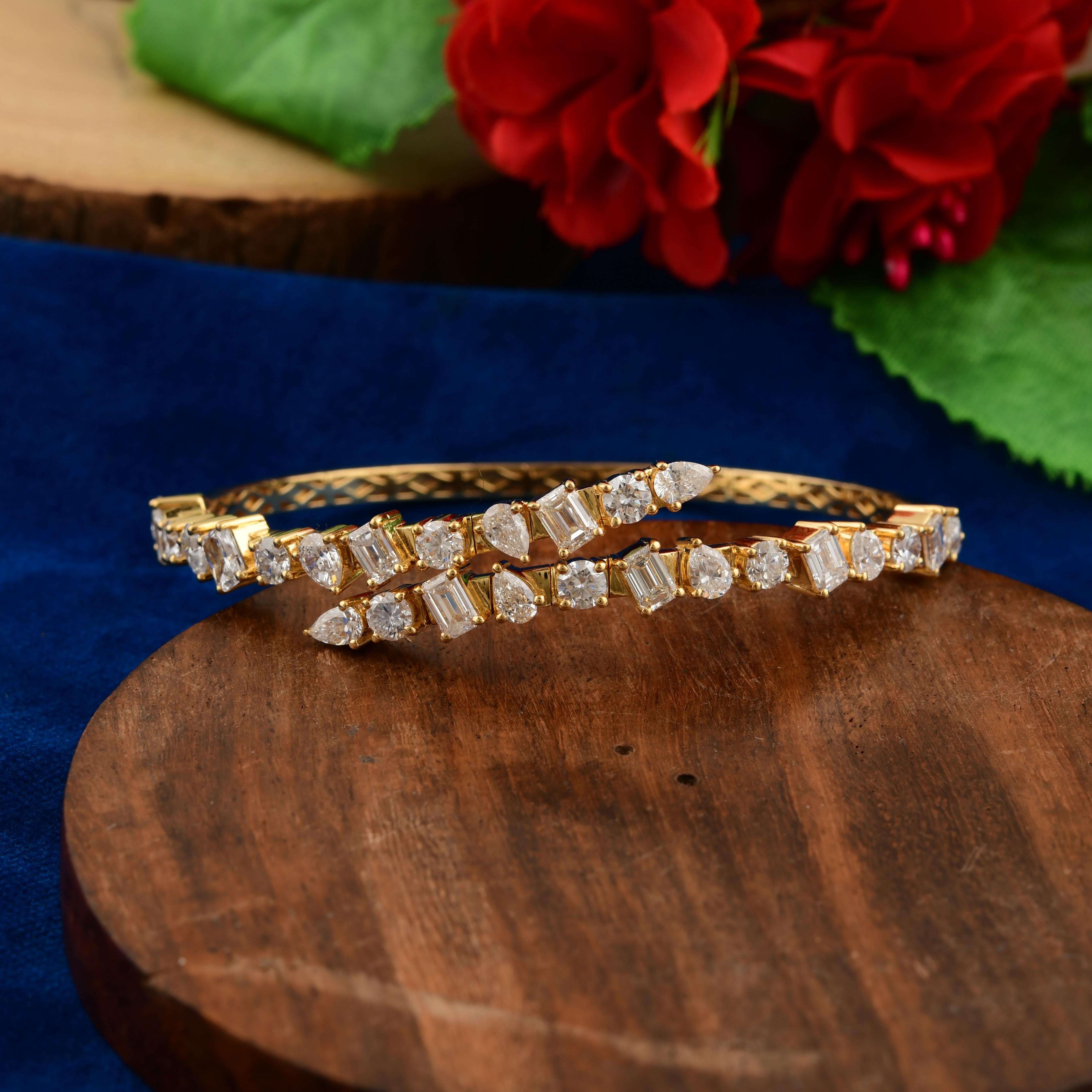 Natural 4.78 Carat SI/H Multi Diamond Wrap Bangle Bracelet 18 Karat Yellow Gold For Sale 2