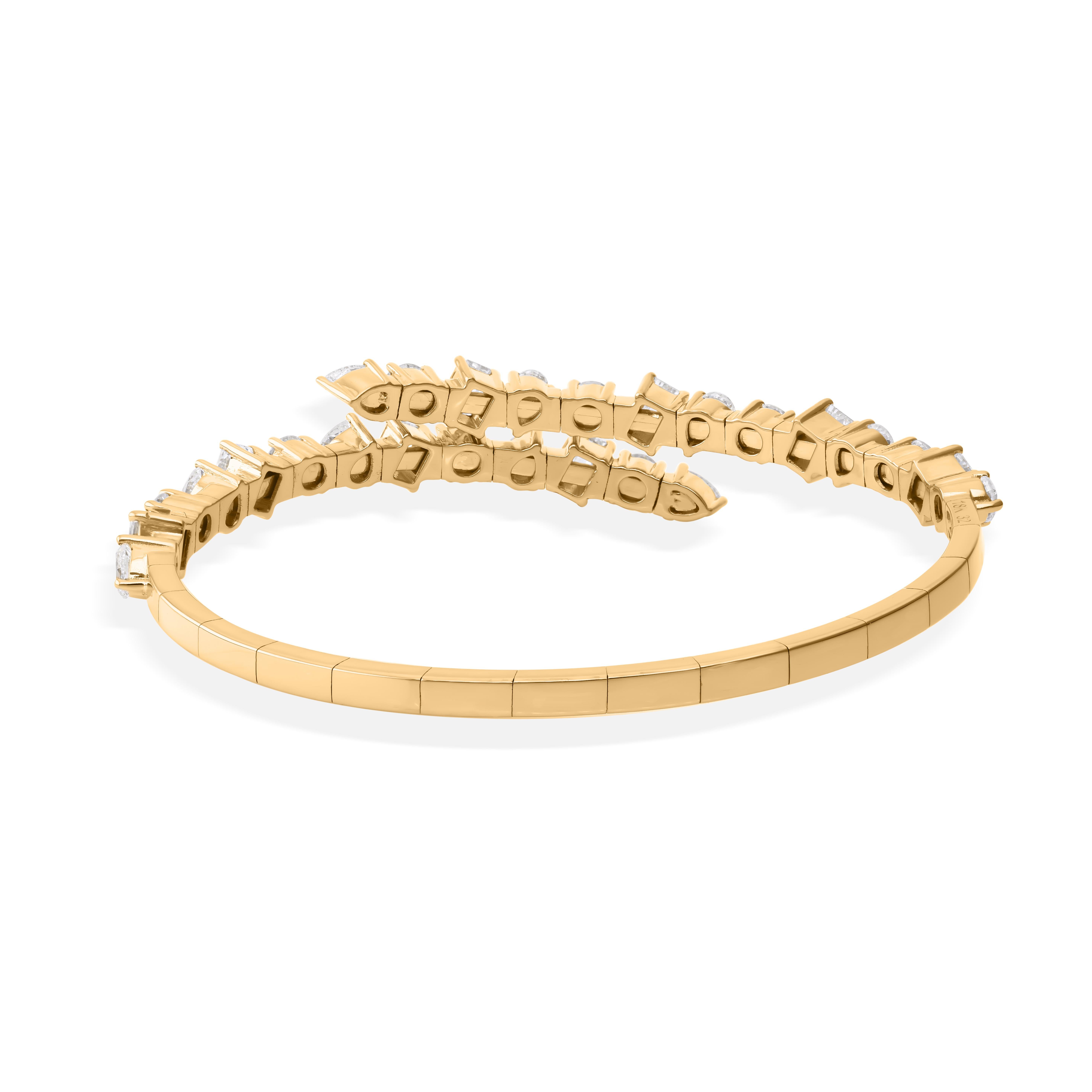 Natural 4.78 Carat SI/H Multi Diamond Wrap Bangle Bracelet 18 Karat Yellow Gold For Sale 3
