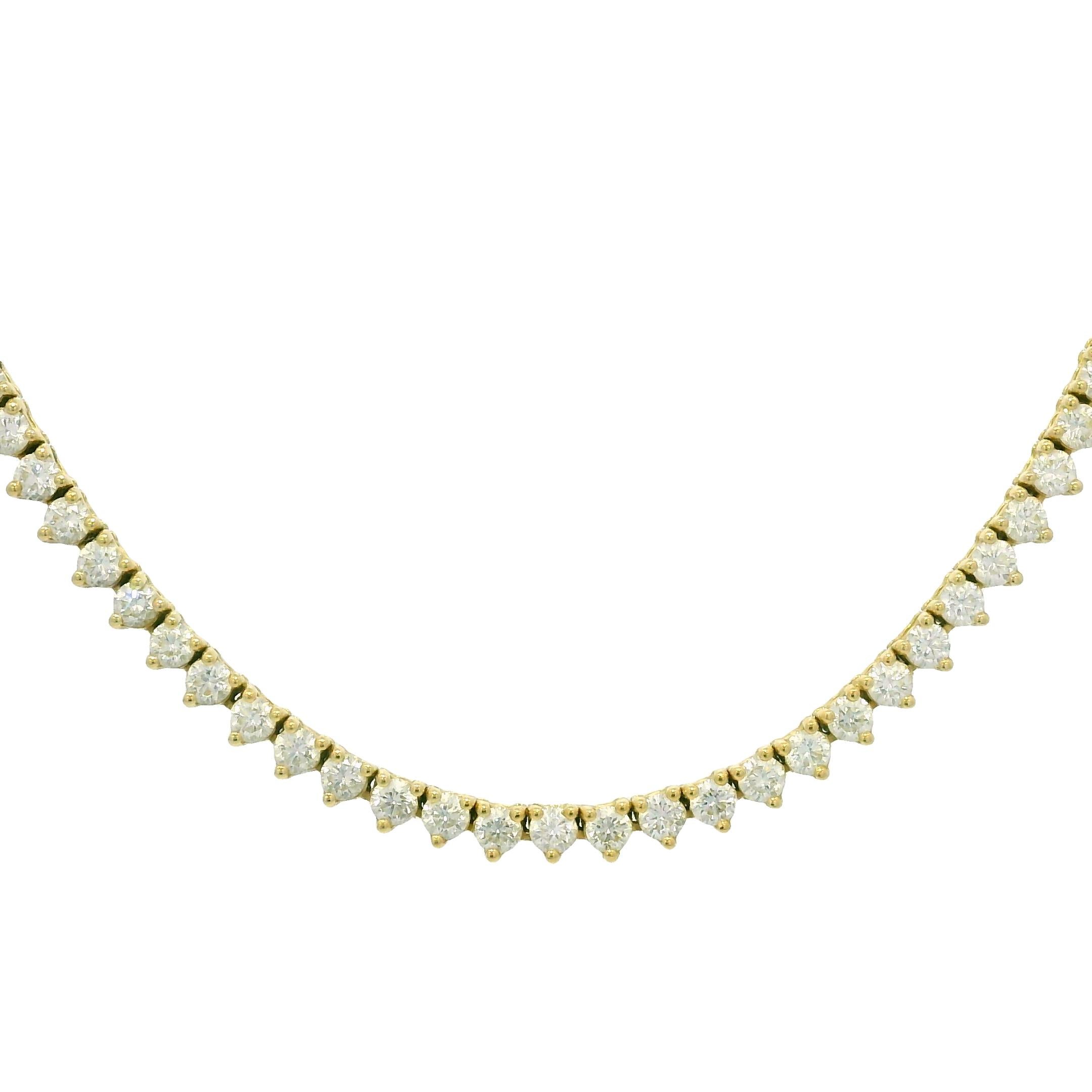 Natural 4.79 Carat Diamond 14-Karat 3-Prong Tennis Necklace En Stock en venta 2