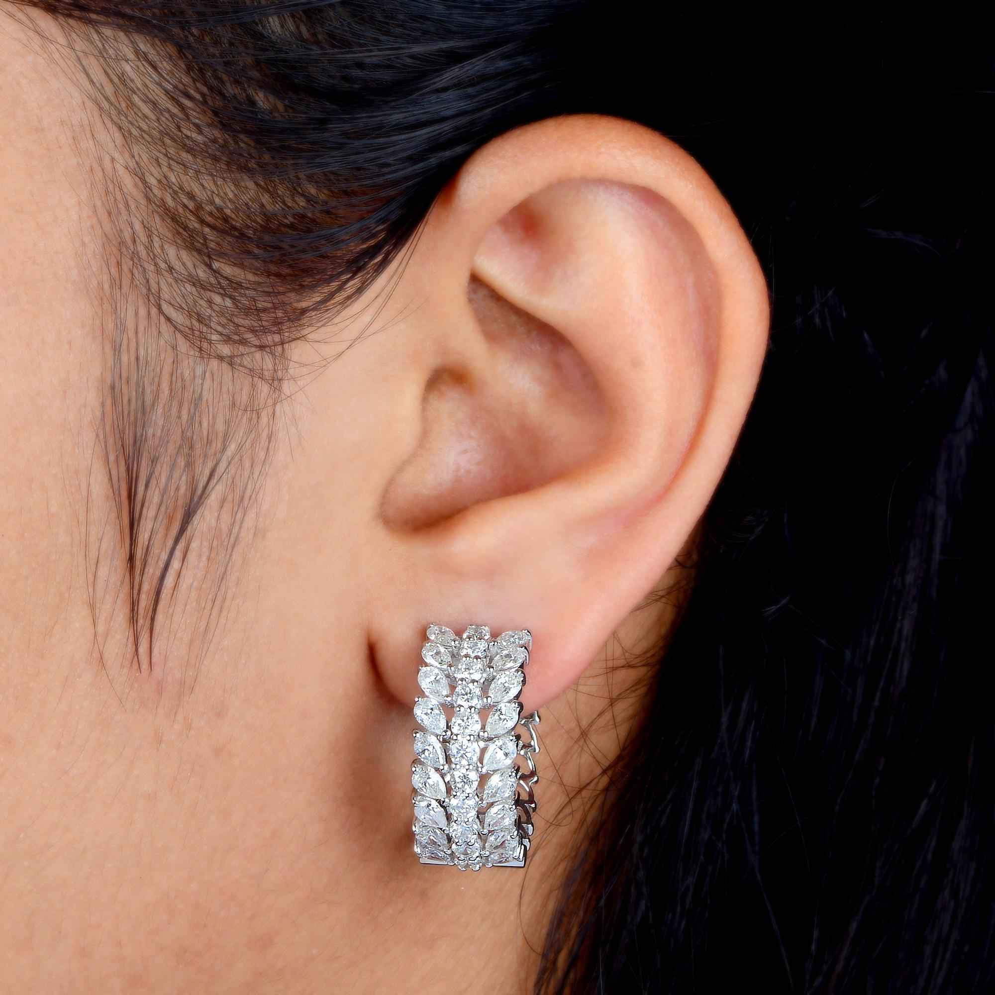 Taille poire Boucles d'oreilles cerclées de diamants ronds en poire de 4,85 carats en or blanc massif 18 carats en vente