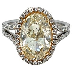 Natural 4.93 Carats Yellow White Diamonds Platinum 18kt Gold Engagement Ring