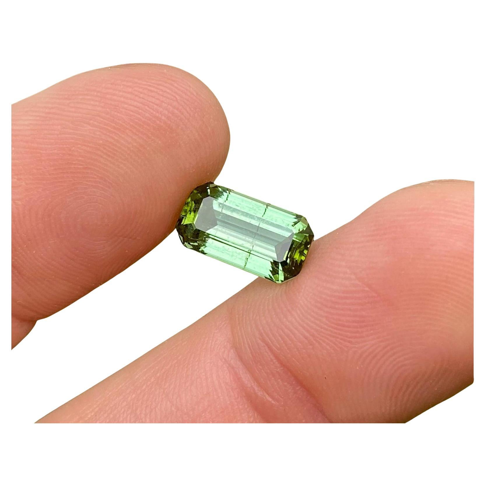 Nature 4.94 Ct., gemma sfusa di tormalina, Baguette, Afghanistan, Certificato