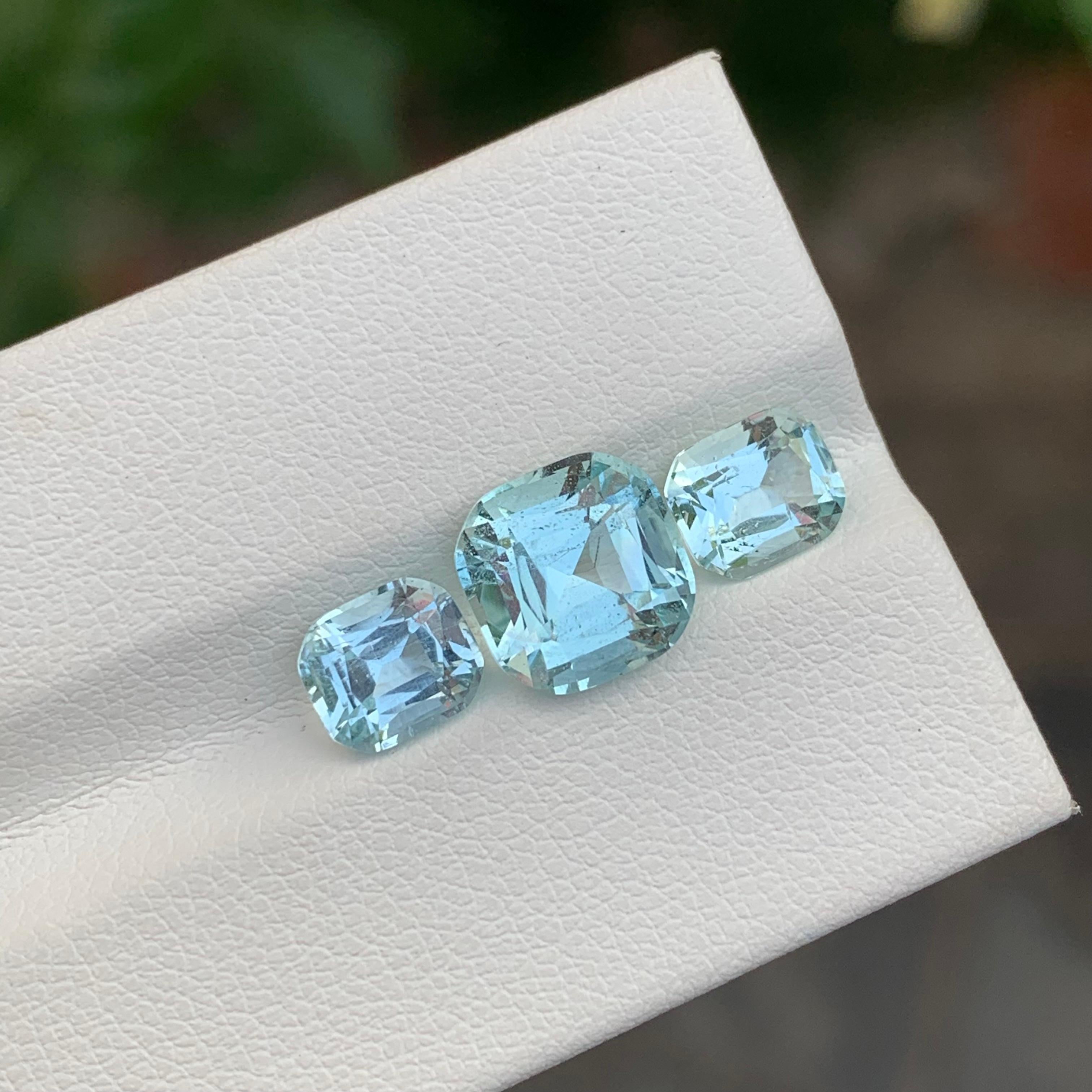 Natürliche 5,00 Karat Facettierte Aquamarin Set Cushion Form Edelstein aus Pakistan Mine (Arts and Crafts) im Angebot