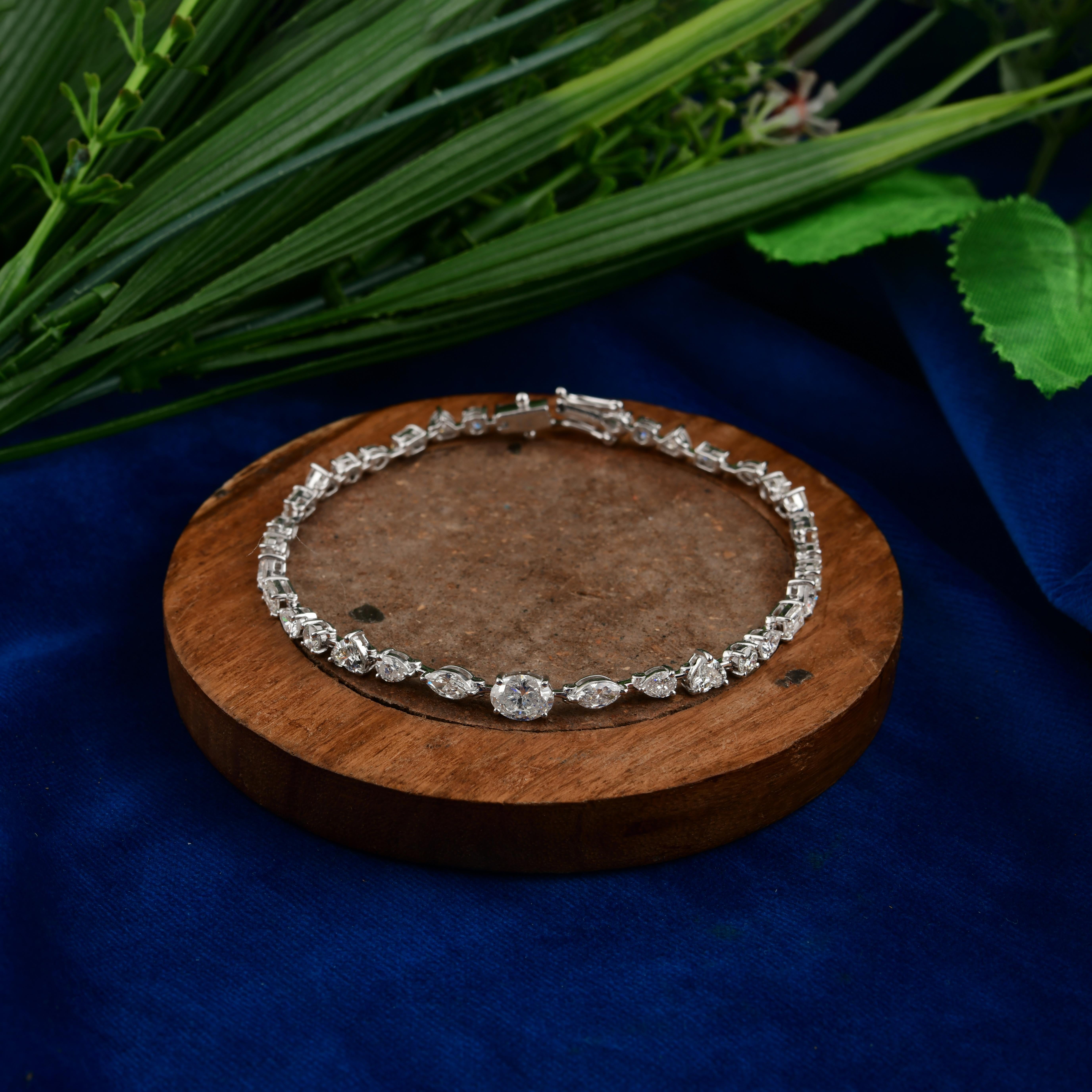 Taglio misto Bracciale con diamanti naturali a forma multipla da 5,07 carati SI/H in oro bianco 14 carati in vendita