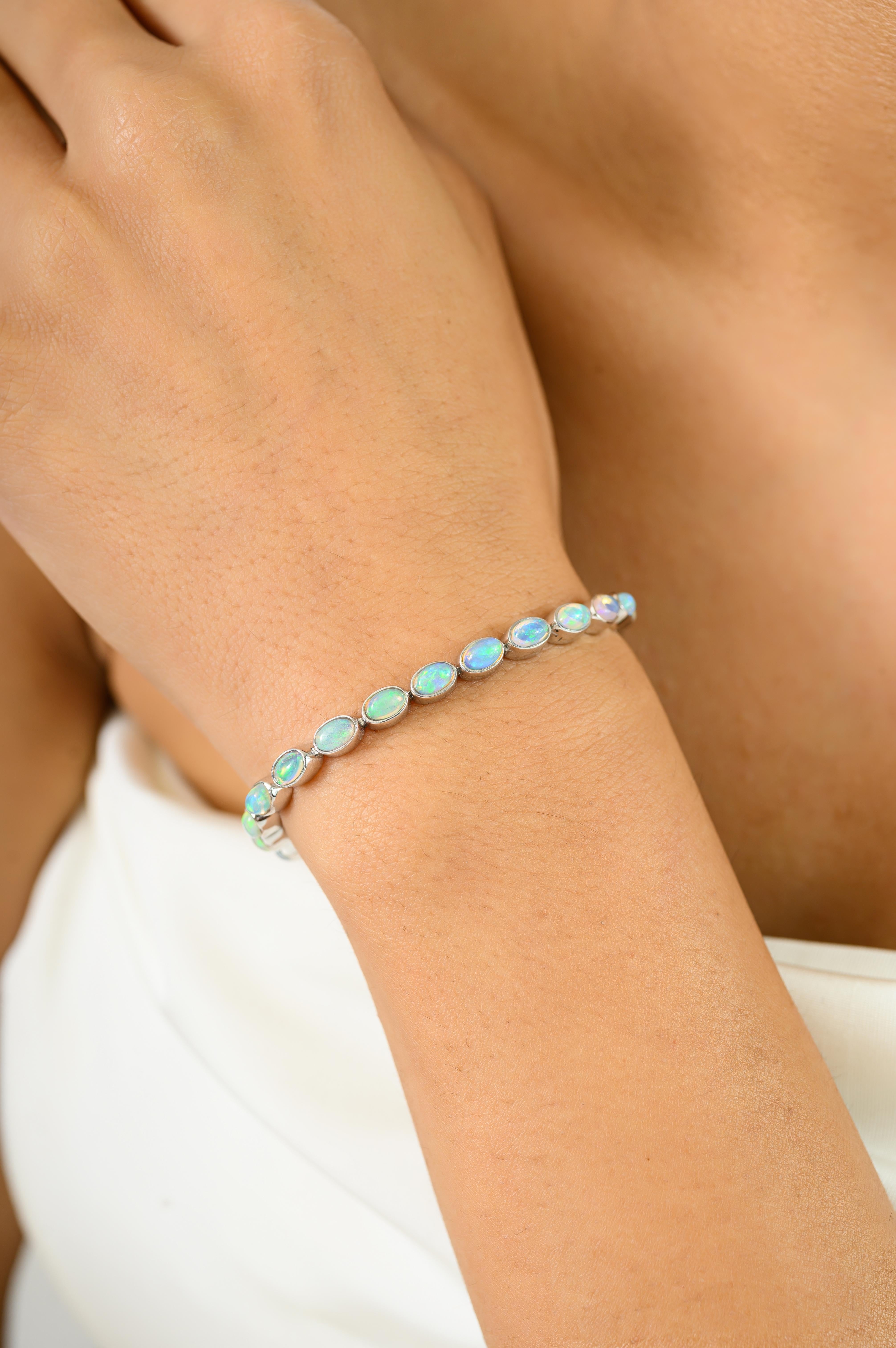 Oval Cut Natural 5.18 ct Oval Cabochon Fire Opal Bracelet Gift for Graduation in Silver For Sale