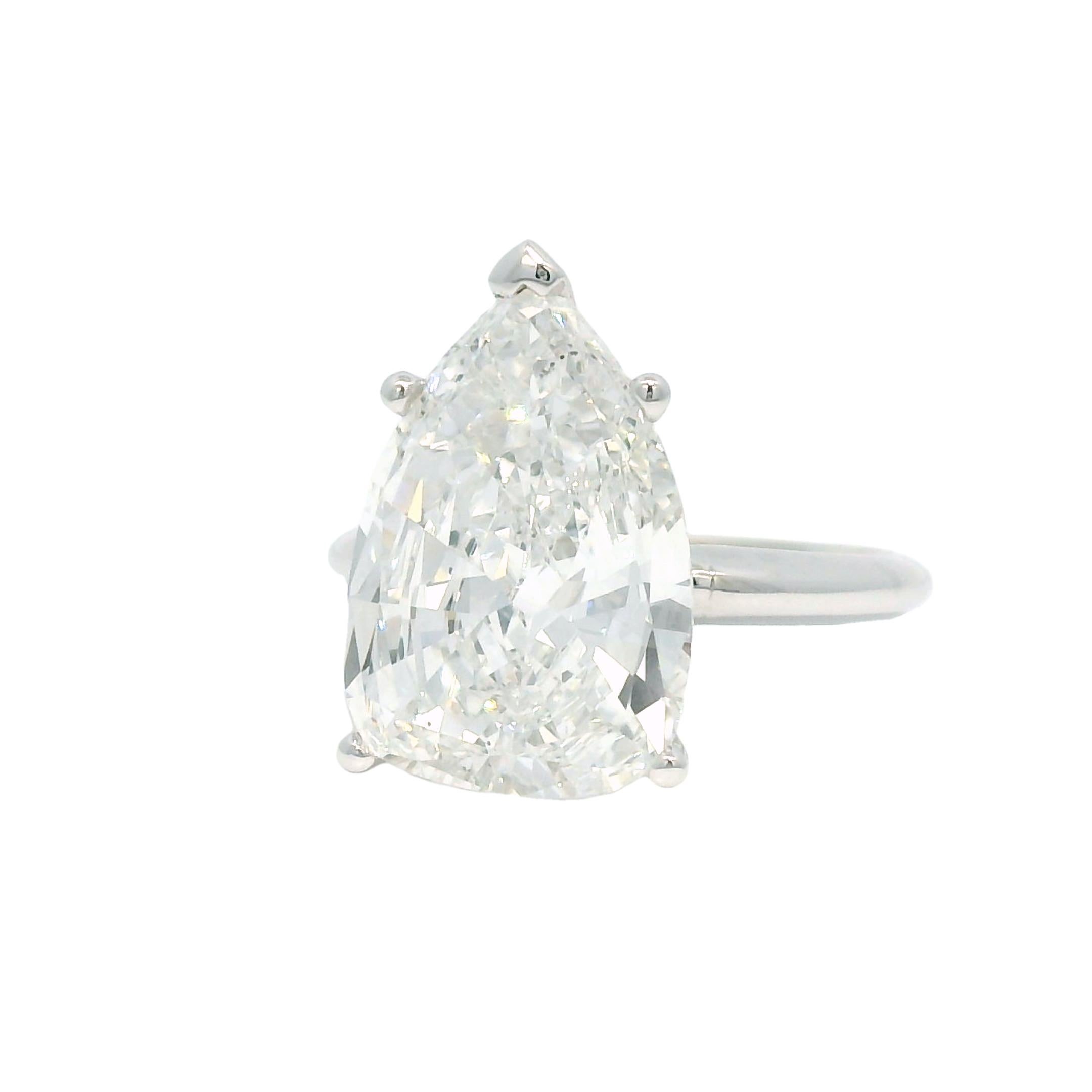 Modern Natural 5.19 Carat Pear-Shape Diamond 14-Karat Engagement Ring In Stock For Sale